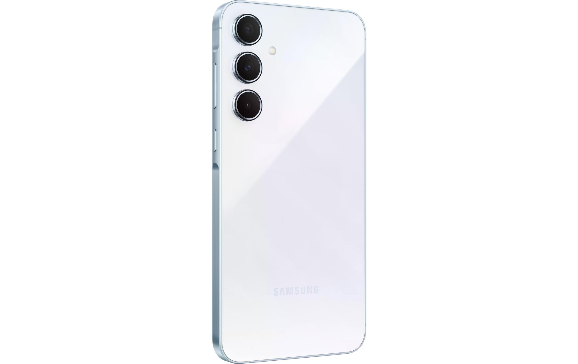 Ein weißes Samsung-Smartphone. Es hat drei Kameralinsen und einen Blitz. Das Samsung-Logo befindet sich auf der Rückseite.