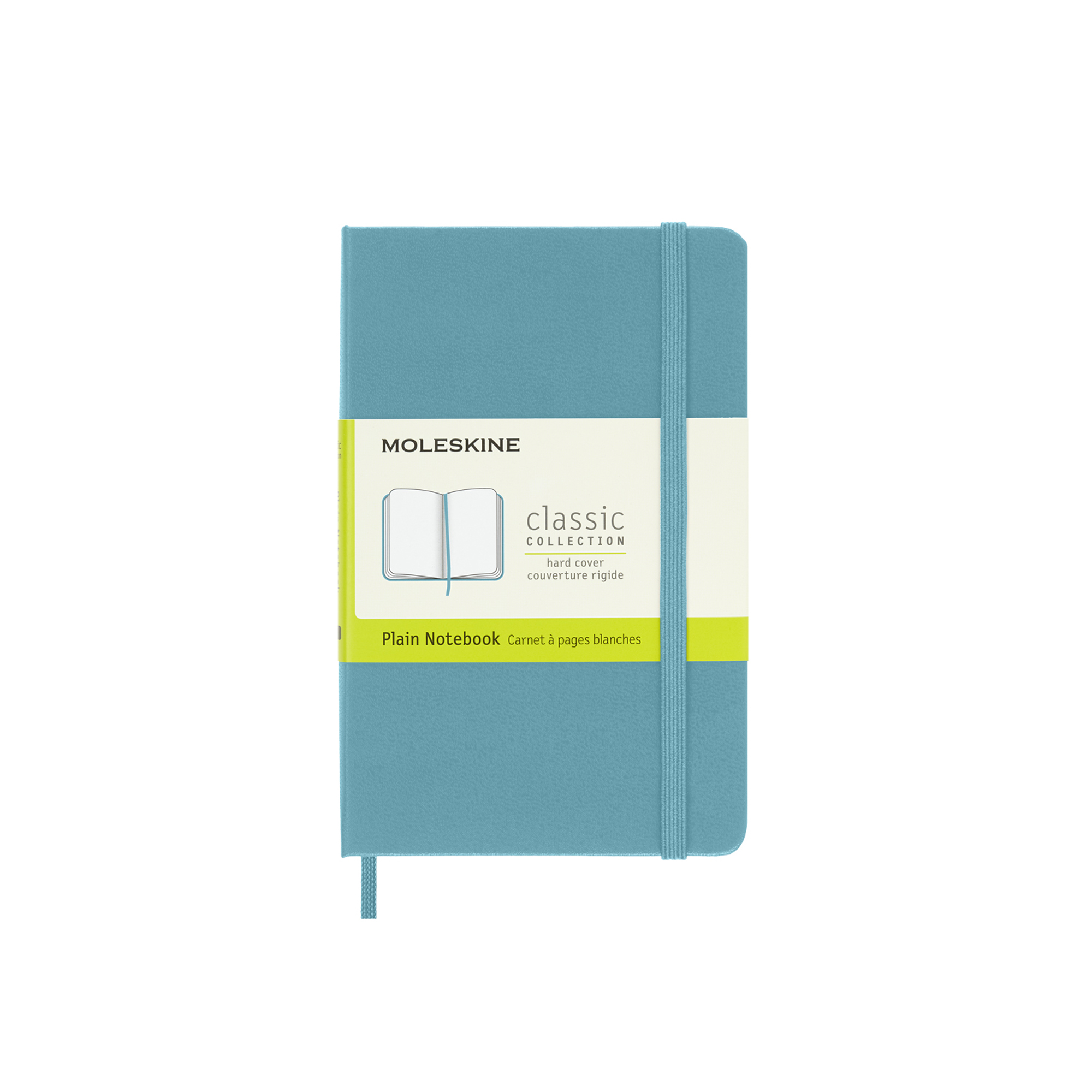 Ein türkisfarbenes Moleskine-Notizbuch. Es hat ein Band zum Verschließen und ein Papieretikett. Der Hintergrund ist weiß.