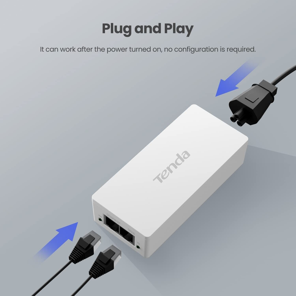 Siyah kablolar ve fiş ile beyaz Tenda cihazı, 'Plug and Play' metniyle.