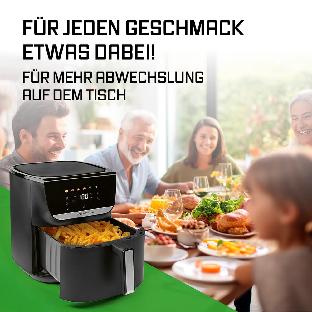 Ein Airfryer mit Pommes frites vor einer Familie, die sich um einen Tisch mit Essen versammelt hat. Text oben: Für jeden Geschmack etwas dabei!