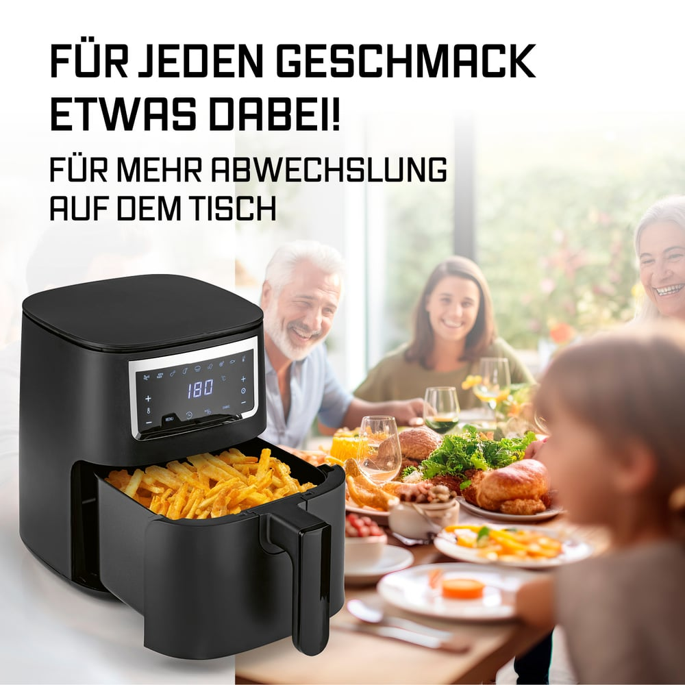 Schwarze Heißluftfritteuse mit Pommes. Familie am Tisch mit Essen und Getränken. Text: Für jeden Geschmack etwas!