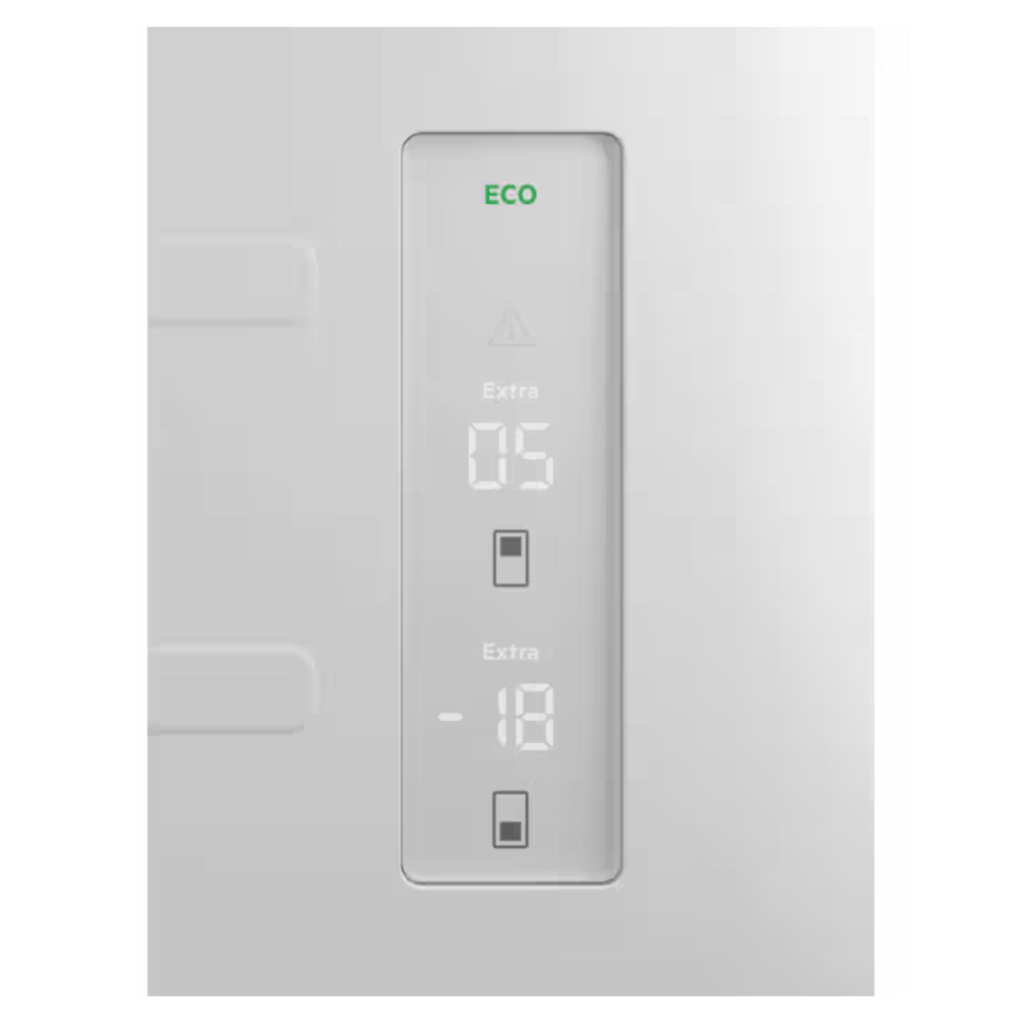 Een witte apparaatdeur met een digitaal display met 'ECO', 'Extra 05' en '-18', wat temperatuurinstellingen aangeeft.