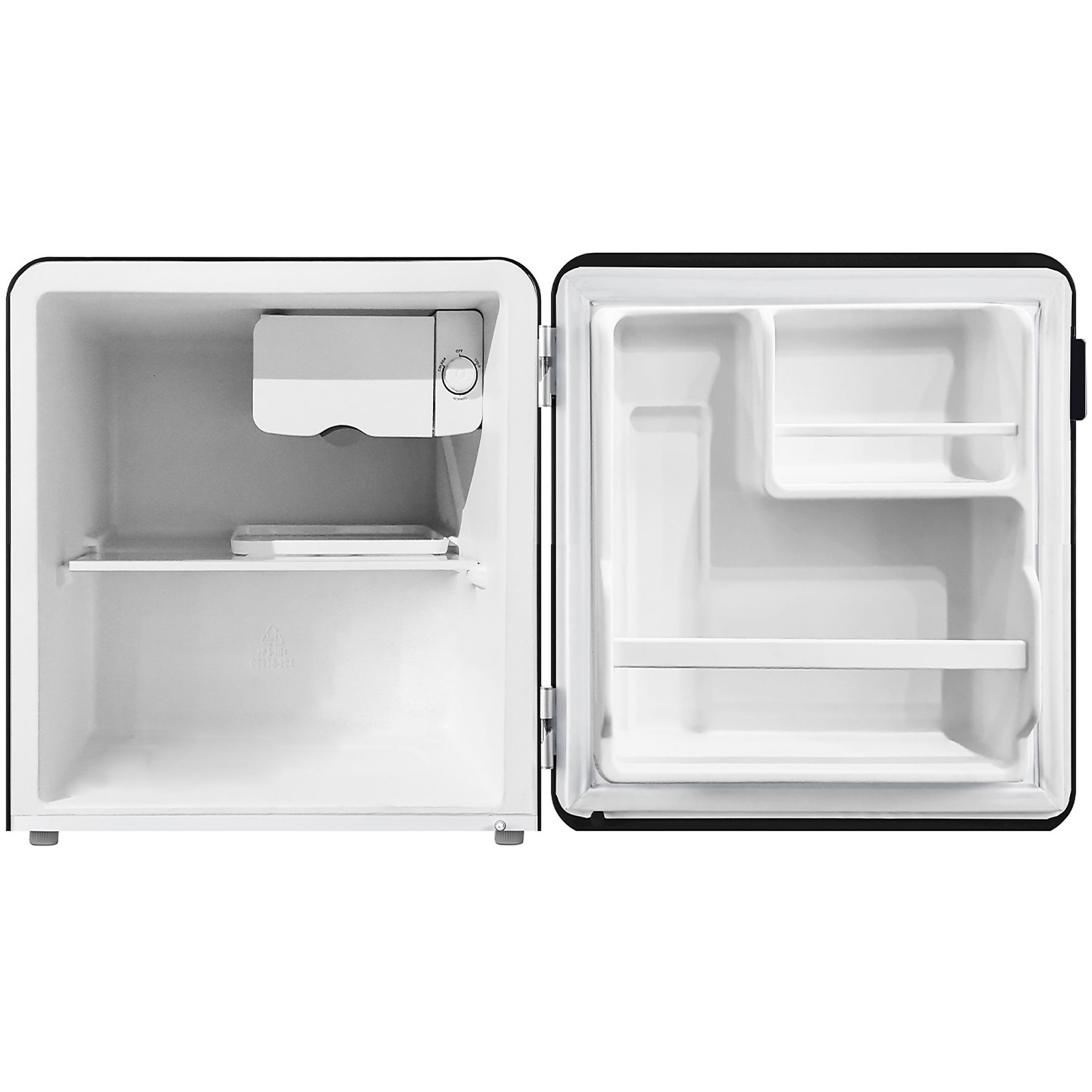 Mini-frigorifero aperto. Interno bianco con ripiani, un piccolo congelatore e un regolatore di temperatura. Cornice nera.