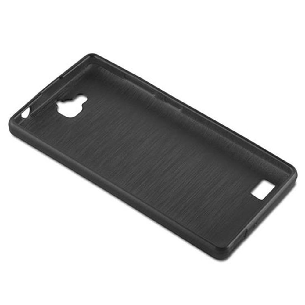 Primer plano de una funda de teléfono negra. Tiene aberturas para la cámara y otras funciones del teléfono. El fondo es blanco.