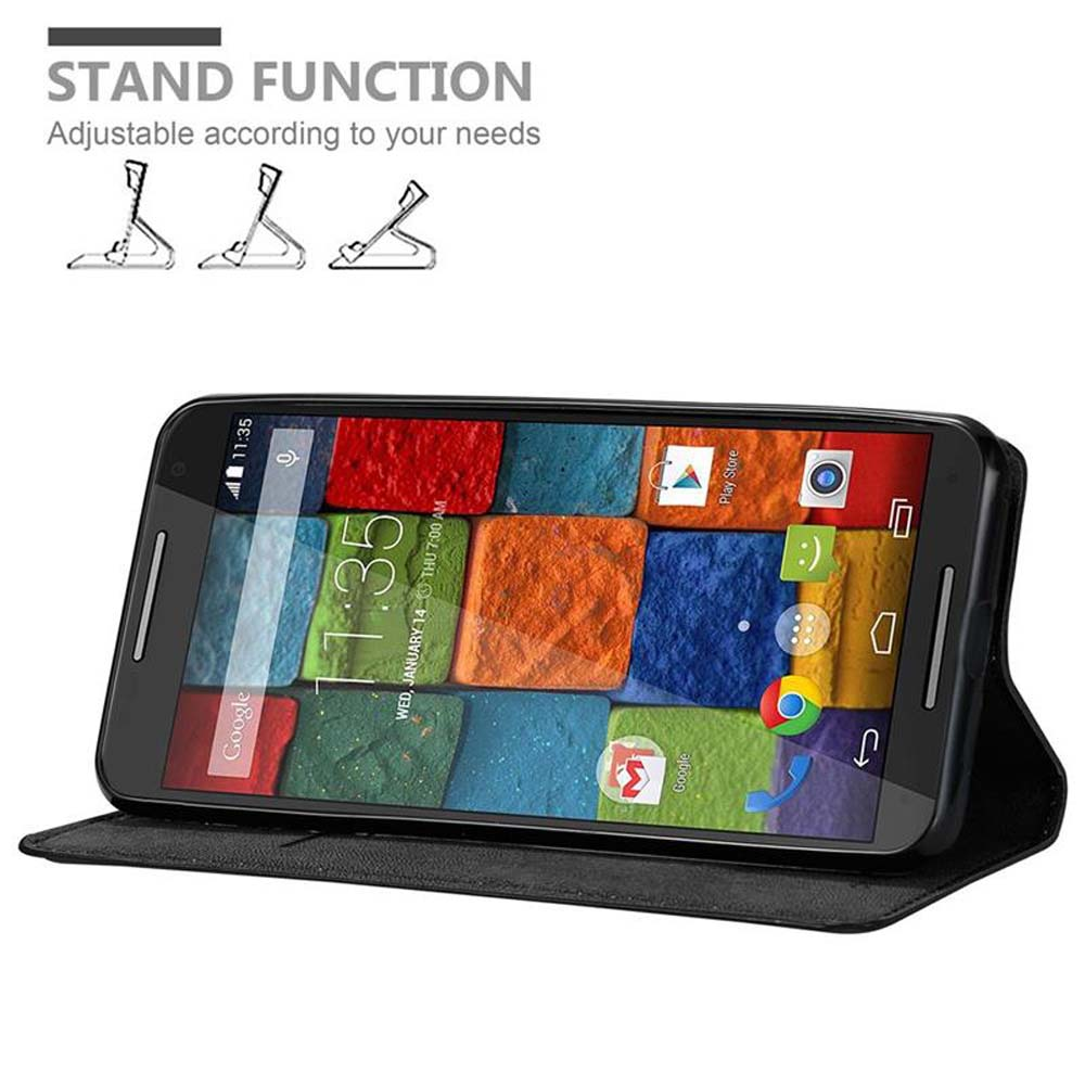 Ein Smartphone in einer schwarzen Hülle ist geöffnet und zeigt den Bildschirm mit bunten Symbolen. Der Hintergrund hat Text über die Standfunktion.