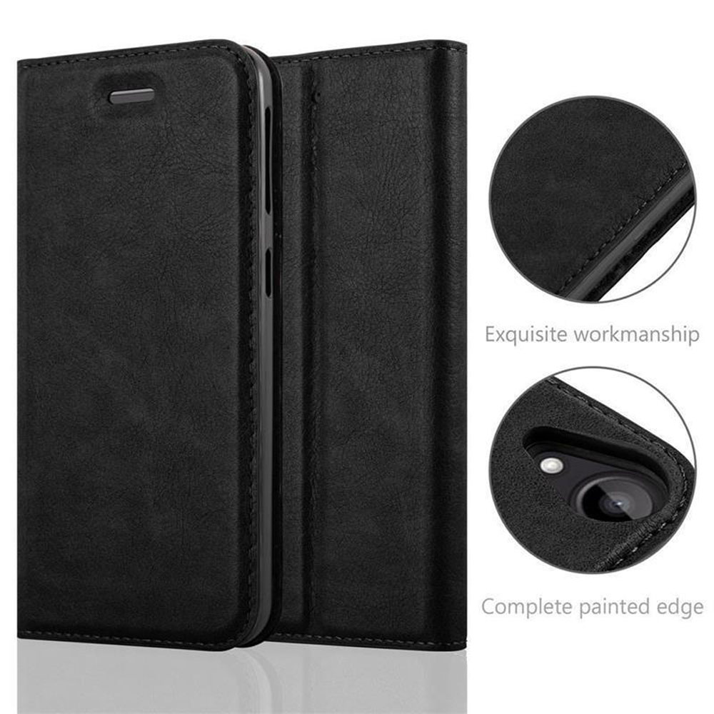 Funda de teléfono de cuero negro, abierta para revelar el interior. Dos primeros planos circulares muestran costuras y un borde pintado.