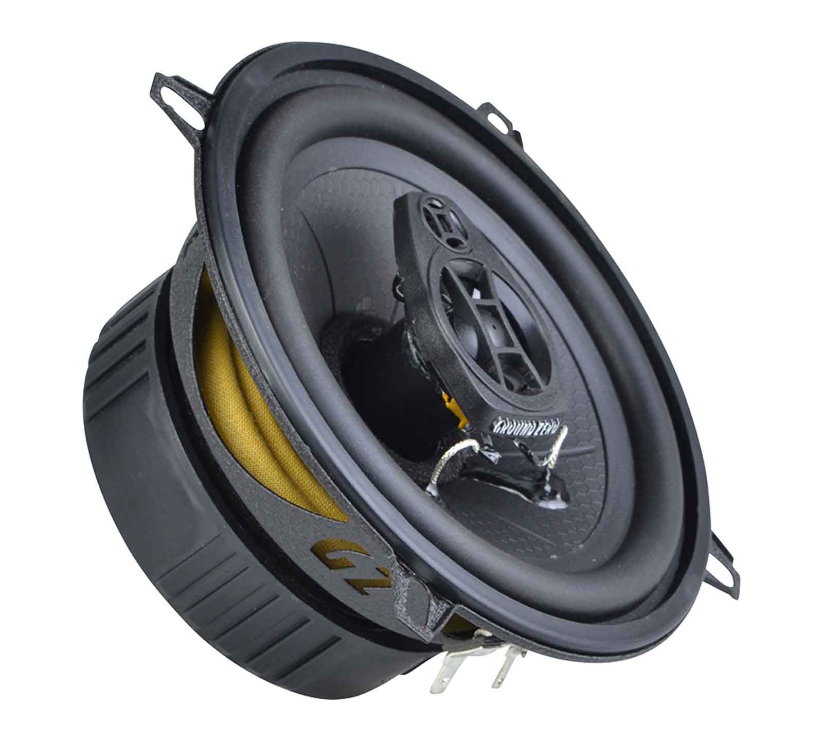 Un altoparlante per auto nero con interno giallo. Ha un elemento nero centrale e connettori metallici.