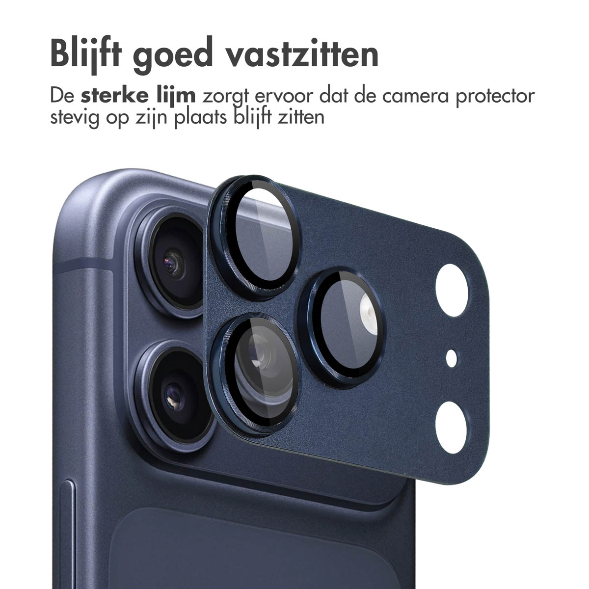 Een telefoon met een camerabeschermer. De beschermer is donkerblauw en heeft verschillende cirkelvormige lenzen. De telefoon is ook donkerblauw.