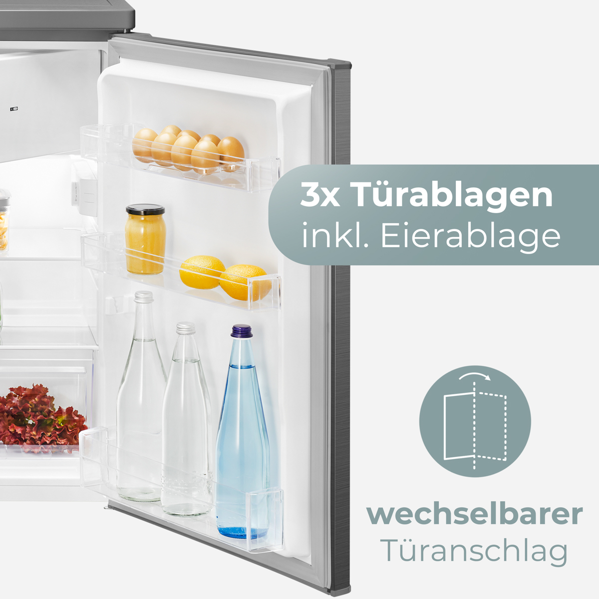 Offene Kühlschranktür mit Regalen, die Eier, Saft, Zitronen, Wasserflaschen und Salat enthalten. Text zeigt Merkmale: 3 Türregale.