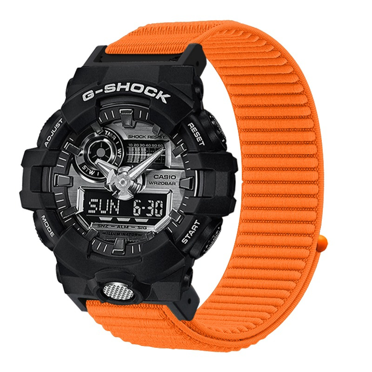Orologio G-Shock nero con cinturino in tessuto arancione. Il quadrante mostra l'ora e ha diversi pulsanti. Il cinturino è curvo.