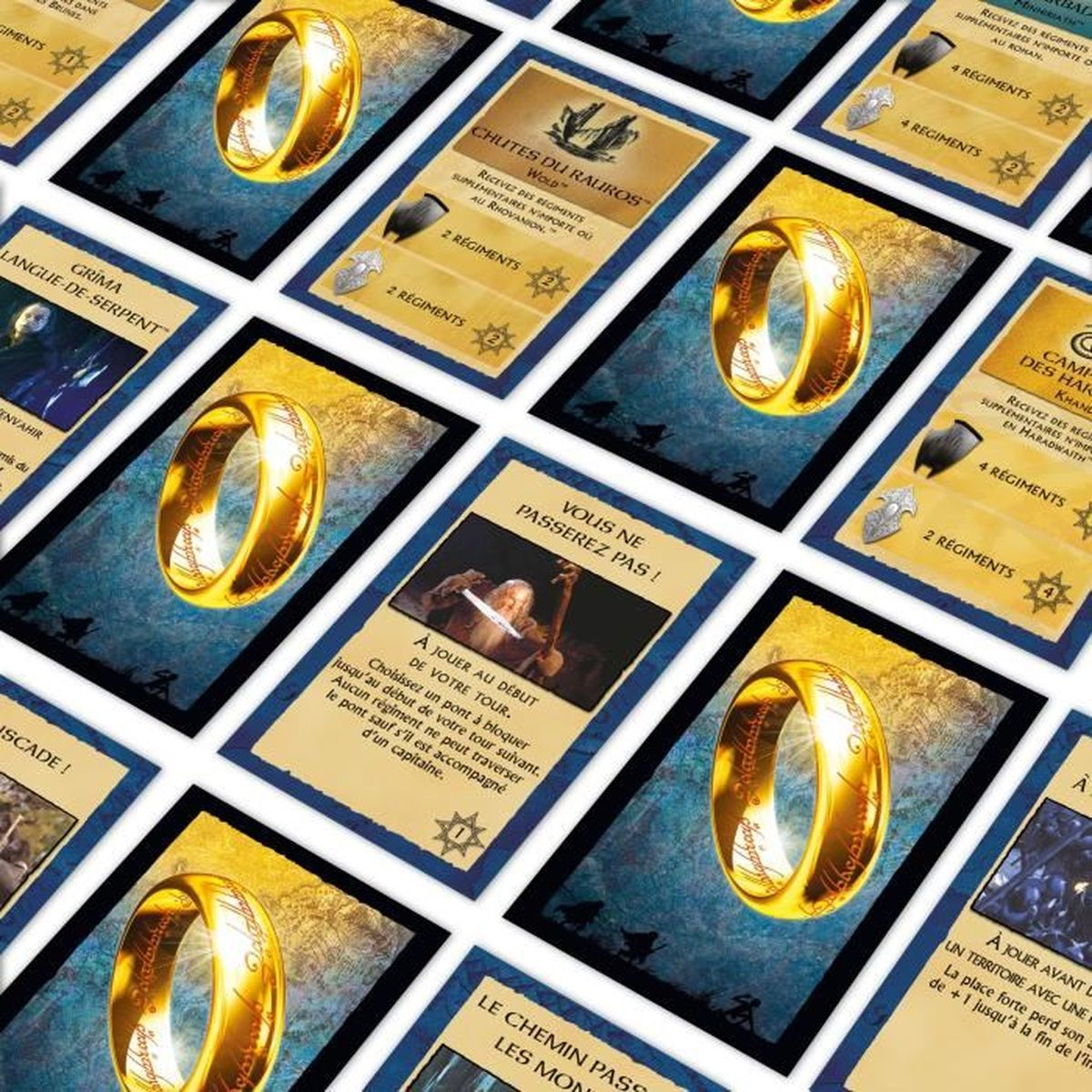 Kaarten met gouden ringen en tekst. Sommige kaarten hebben illustraties en tekst in andere talen.