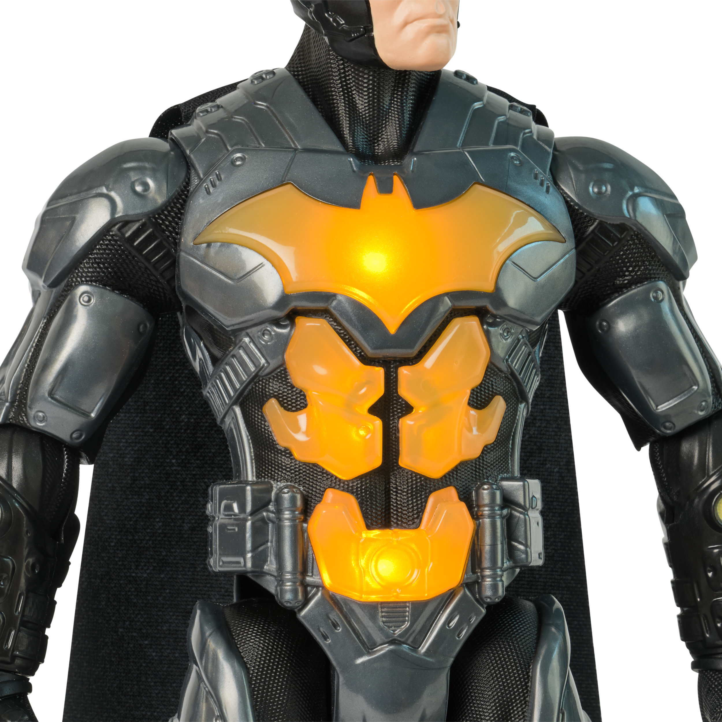 Eine Batman-Actionfigur. Sie hat einen grauen und schwarzen Anzug mit einem gelb leuchtenden Fledermaussymbol.