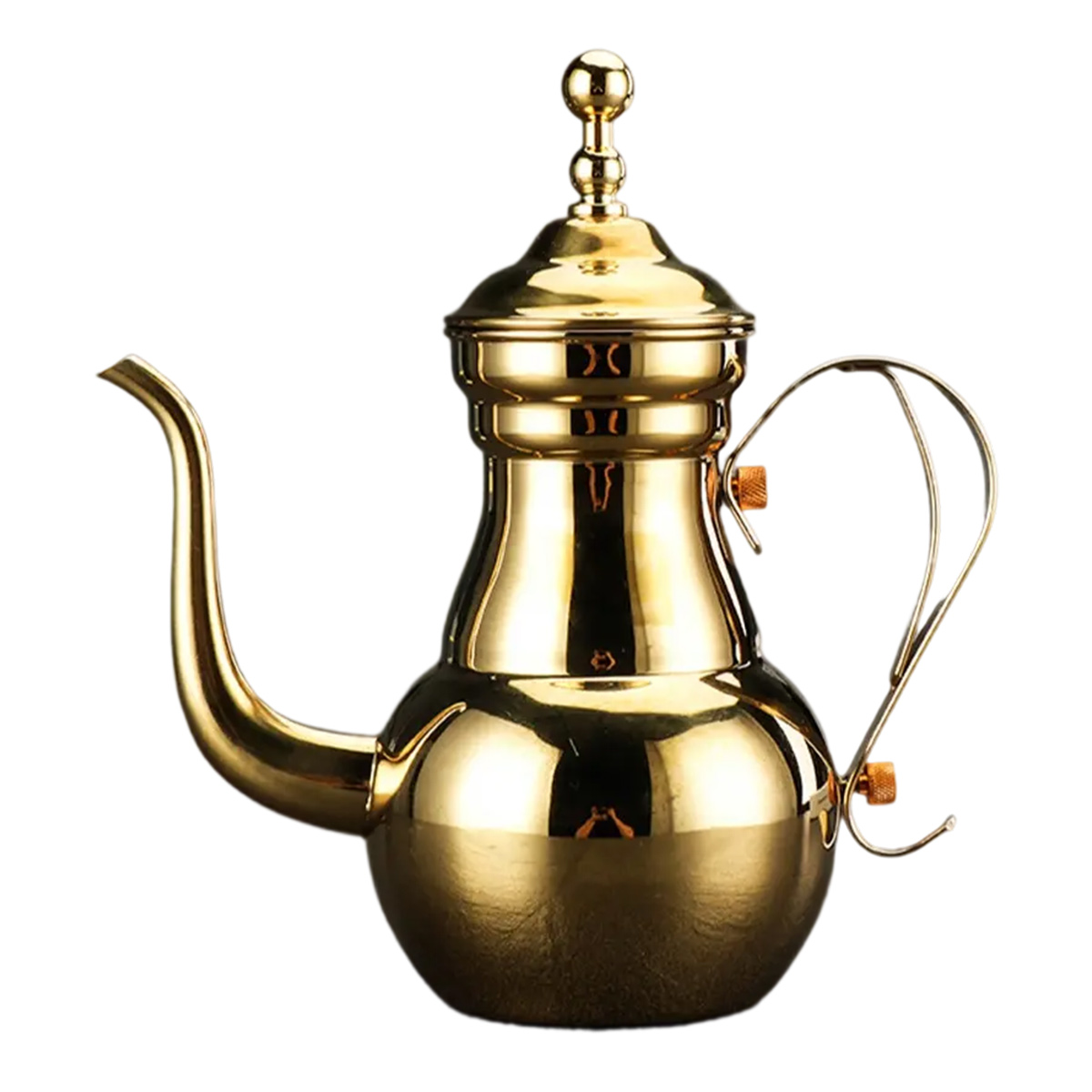 Eine goldene Teekanne mit gebogenem Ausguss und Griff, verziertem Deckel mit kleinem Ball. Steht isoliert auf weißem Grund.