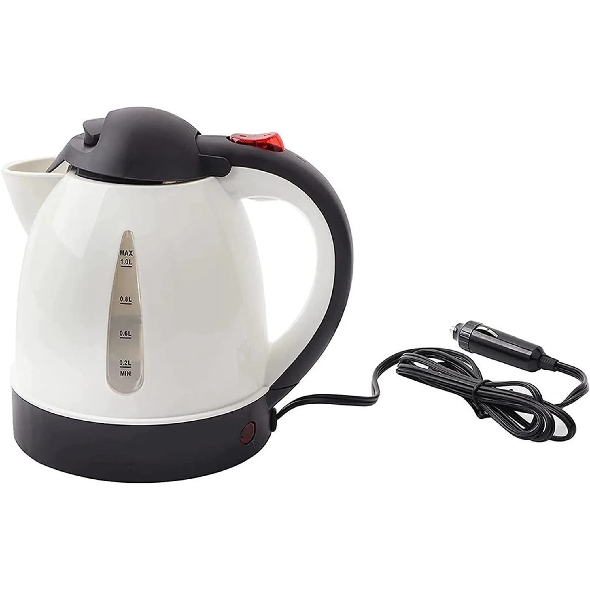 Weiß-schwarzer Wasserkocher mit Kabel und Auto-Adapter, roter Schalter oben. Fassungsmarkierungen an der Seite.