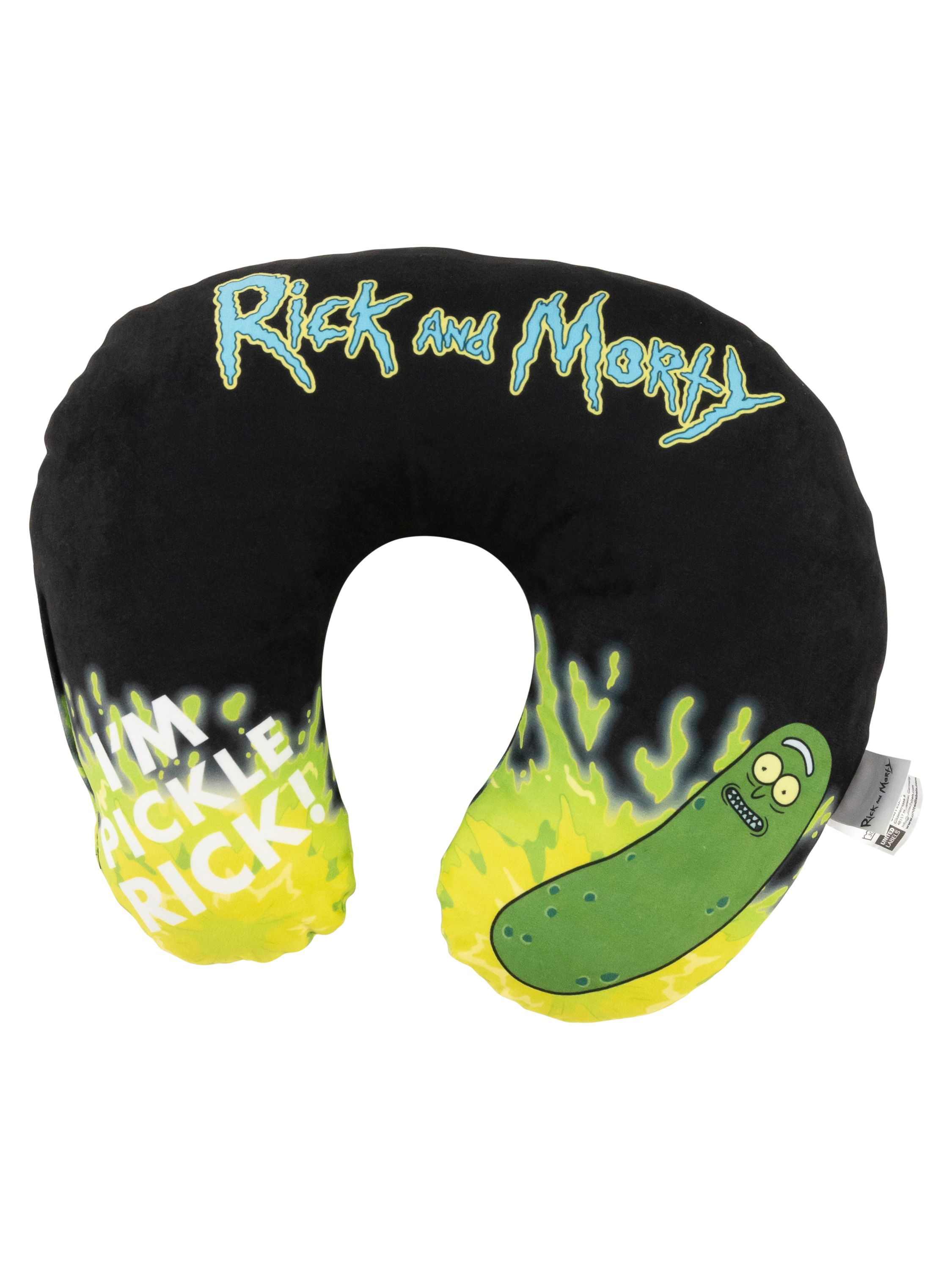 Ein schwarzes Nackenkissen mit dem Rick and Morty-Logo. Auf dem Kissen befindet sich ein Pickle-Rick-Design.