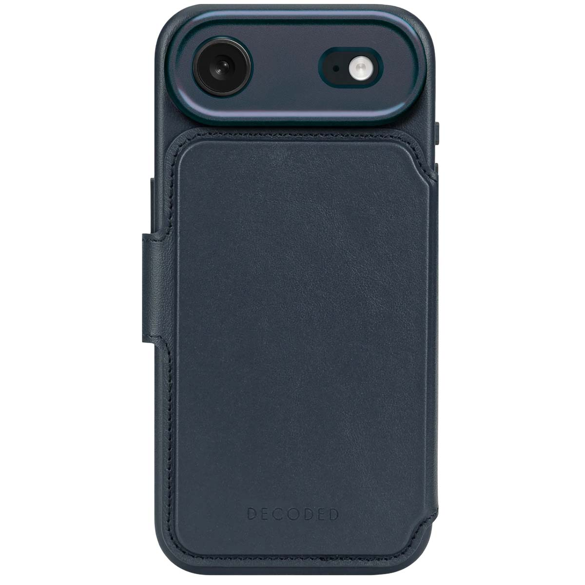 Una custodia per telefono blu scuro con ritagli per la fotocamera e la parola 'DECODED' in basso. La custodia ha una trama in pelle.