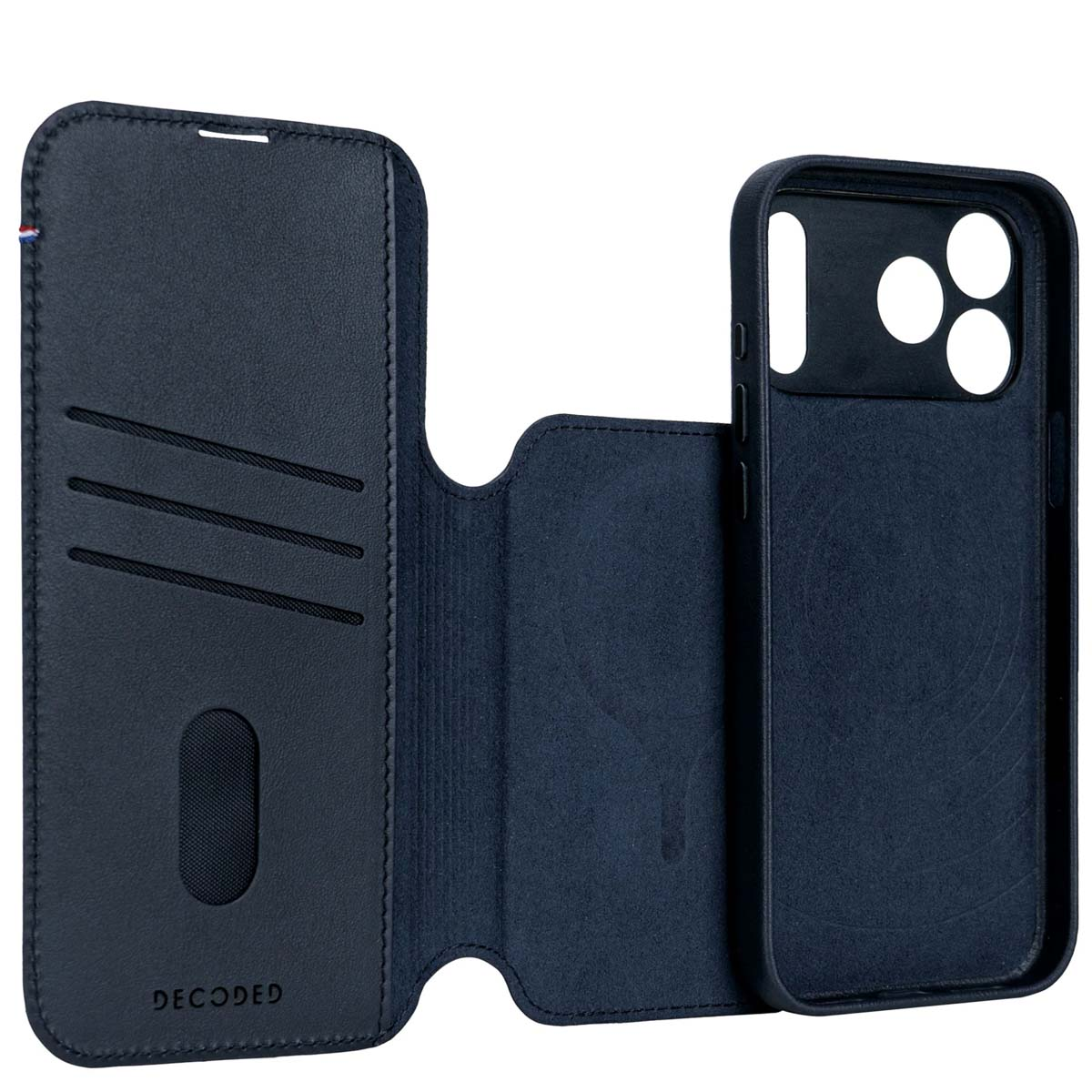 Una custodia per telefono blu scuro aperta, che mostra il supporto del telefono e il lato del portafoglio con fessure per carte e la parola DECODED.