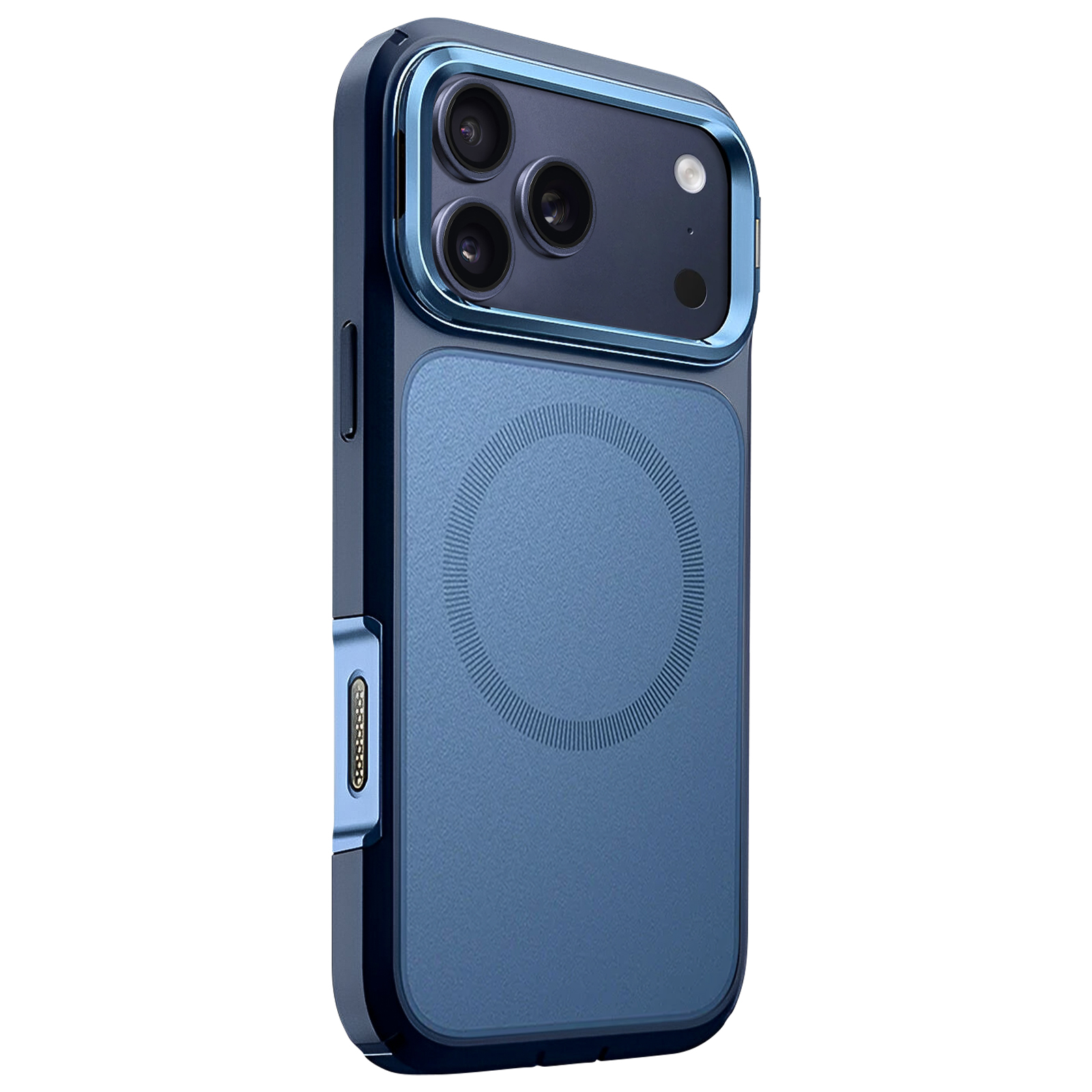 Een blauwe telefoonhoes met een uitsparing voor de camera, met drie lenzen en een flitser. Een cirkelvormig ontwerp is zichtbaar op de achterkant.