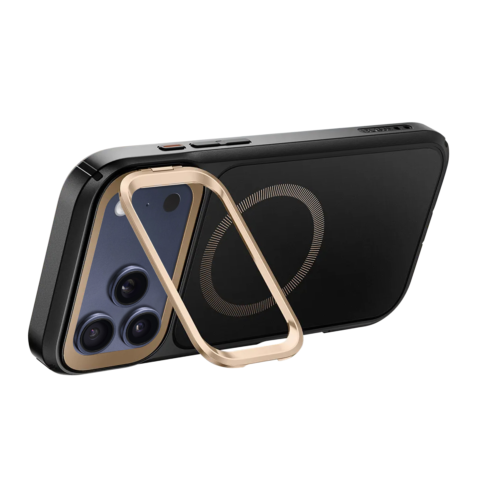 Zwarte telefoonhoes met gouden ringhouder. Telefoon zichtbaar met drie camera's. Witte achtergrond.