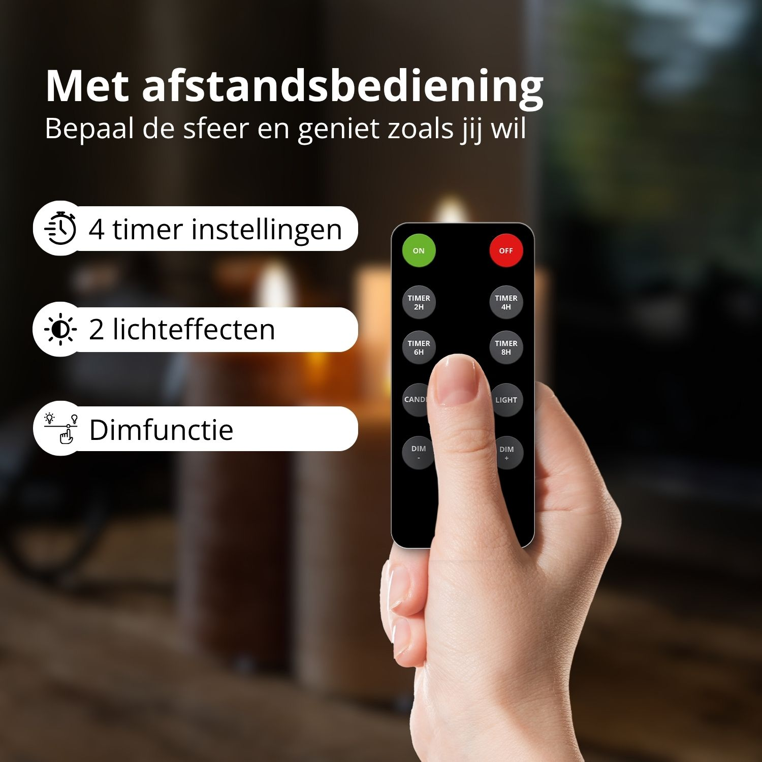 Eine Hand hält eine schwarze Fernbedienung mit Tasten für Timer-, Licht- und Dimmfunktionen, vor verschwommenem Hintergrund.