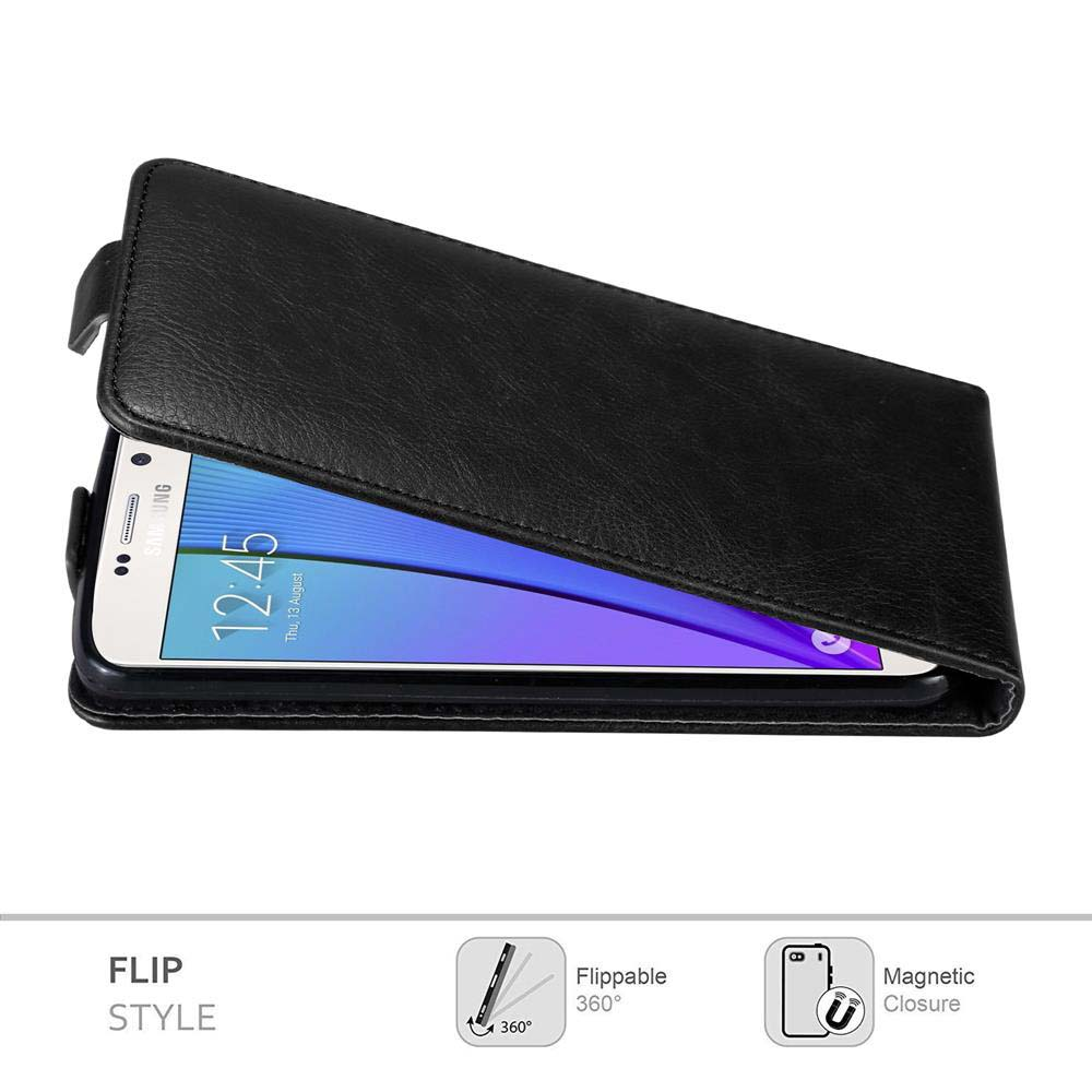Una custodia a libro nera protegge uno smartphone. Lo schermo mostra l'ora. Il testo sottostante recita 'FLIP STYLE', 'Flippable 360°' e 'Magnetic Closure'.