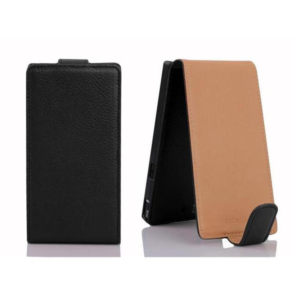 Dos fundas para teléfonos. Una negra cerrada, otra beige abierta. Ambas son de cuero, sobre una superficie blanca.