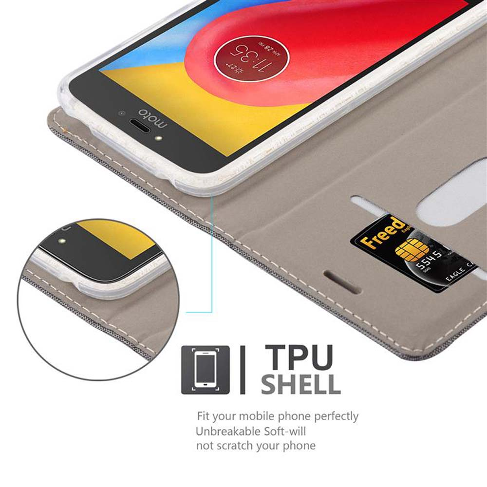 Uno smartphone in una custodia con una carta. Lo schermo del telefono mostra l'ora. La custodia è aperta e un logo è visibile.