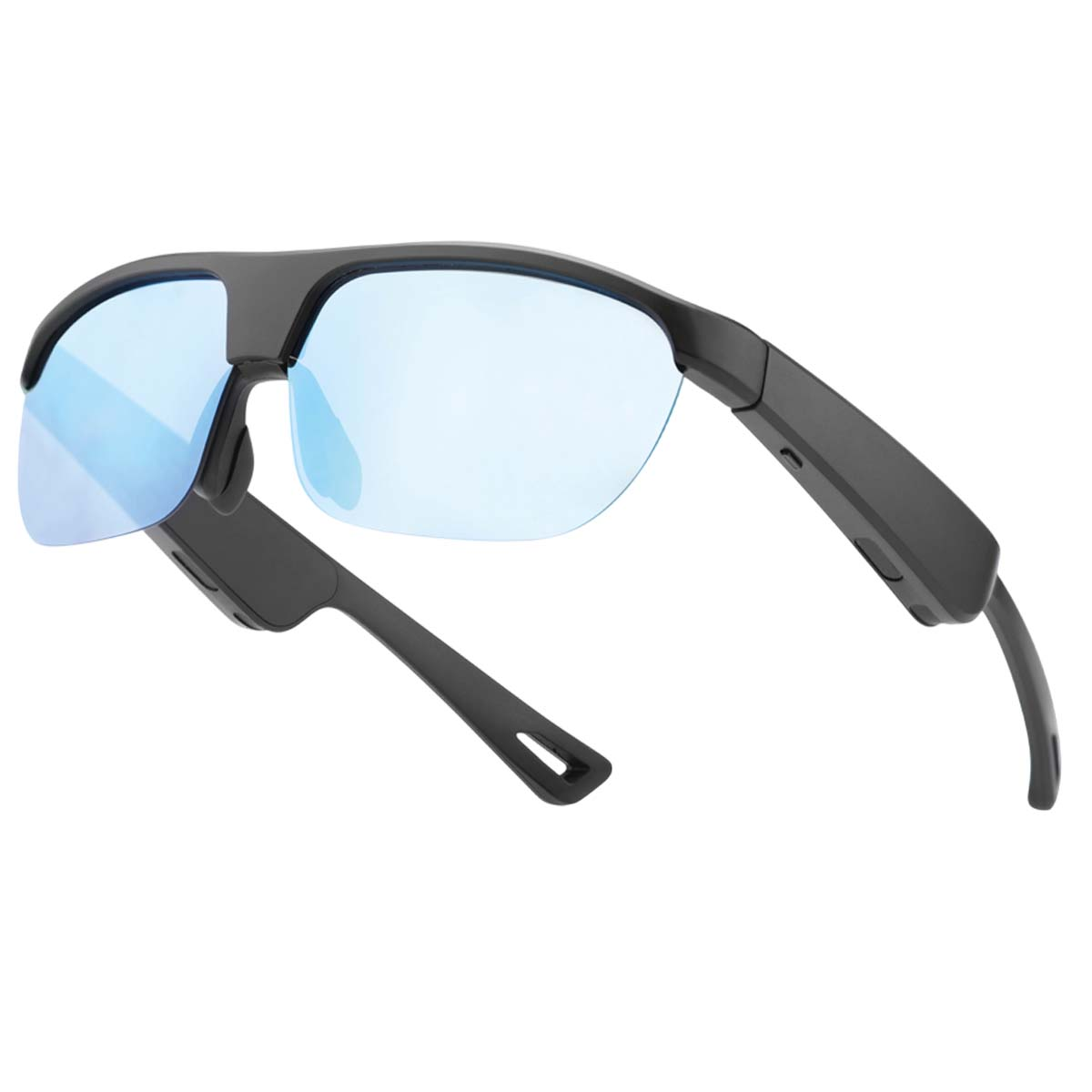 Occhiali da sole neri con lenti blu, angolati. La montatura è spessa. Le lenti sono di colore azzurro. Sfondo bianco.