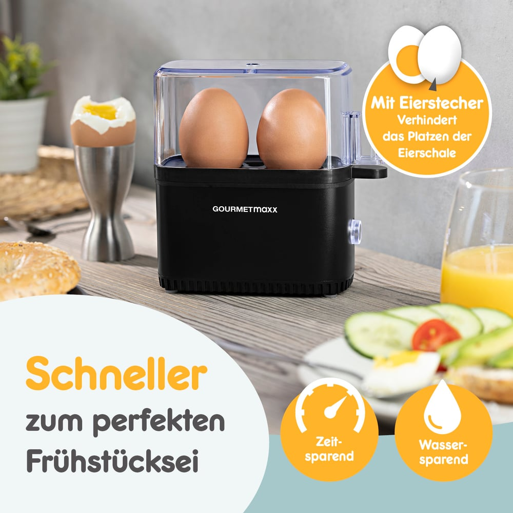 Ein Eierkocher mit zwei Eiern, ein halbes Ei im Halter und Frühstückszutaten. Text: Schneller zum perfekten Frühstücksei.