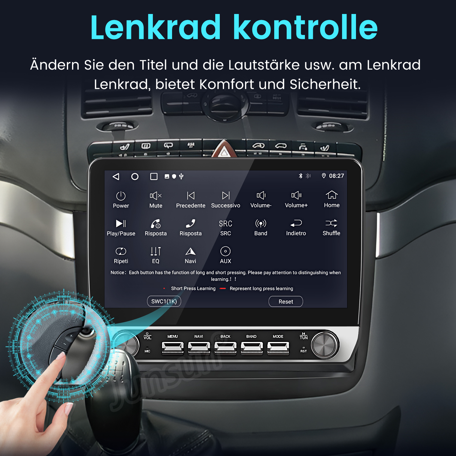 Autoradiobildschirm mit Knöpfen. Eine Hand zeigt auf die Lenkradbedienelemente. Der Text auf dem Bildschirm ist auf Deutsch.