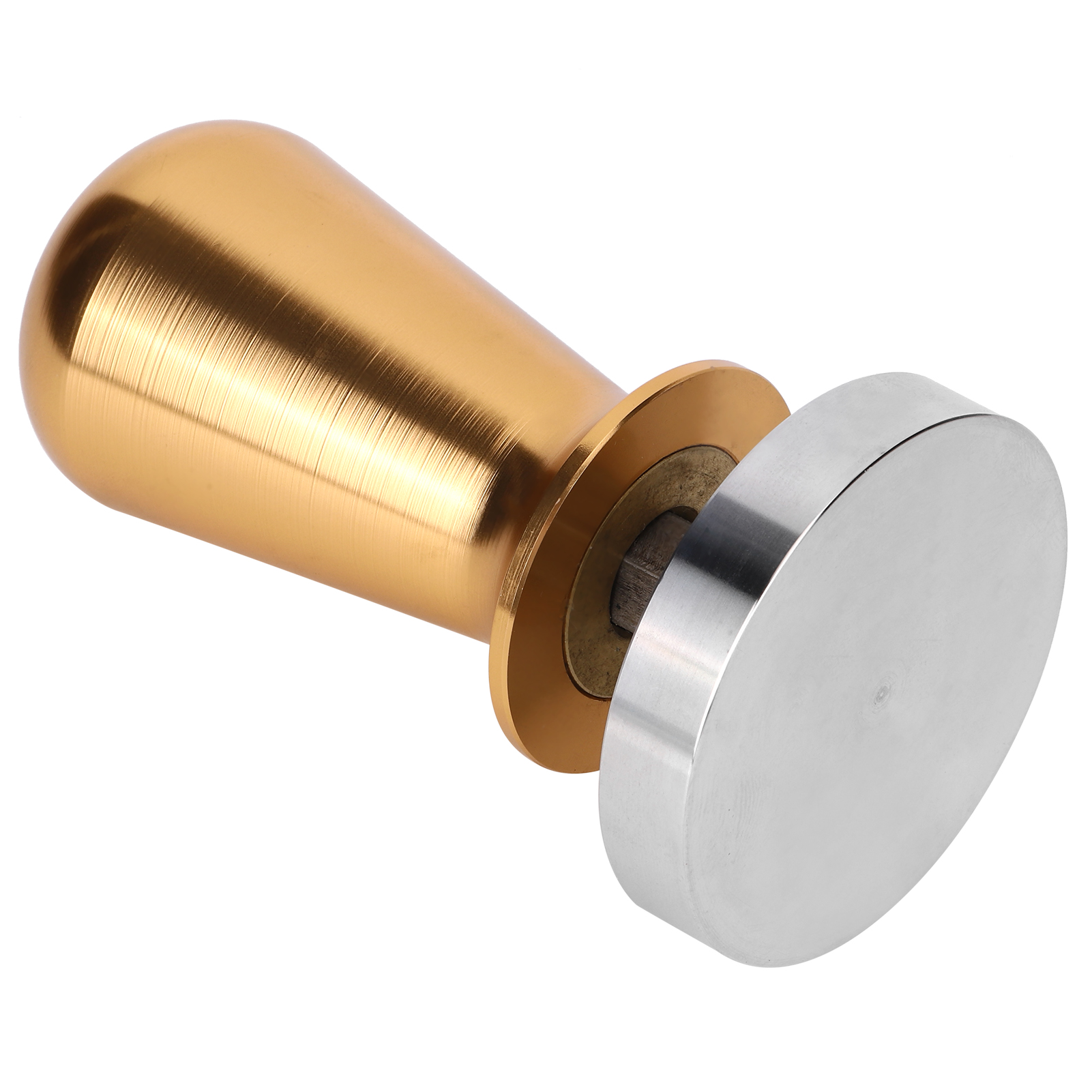 Ein goldener Tamper mit silbernem Sockel. Er dient zum Pressen von Kaffeepulver. Der Hintergrund ist weiß.