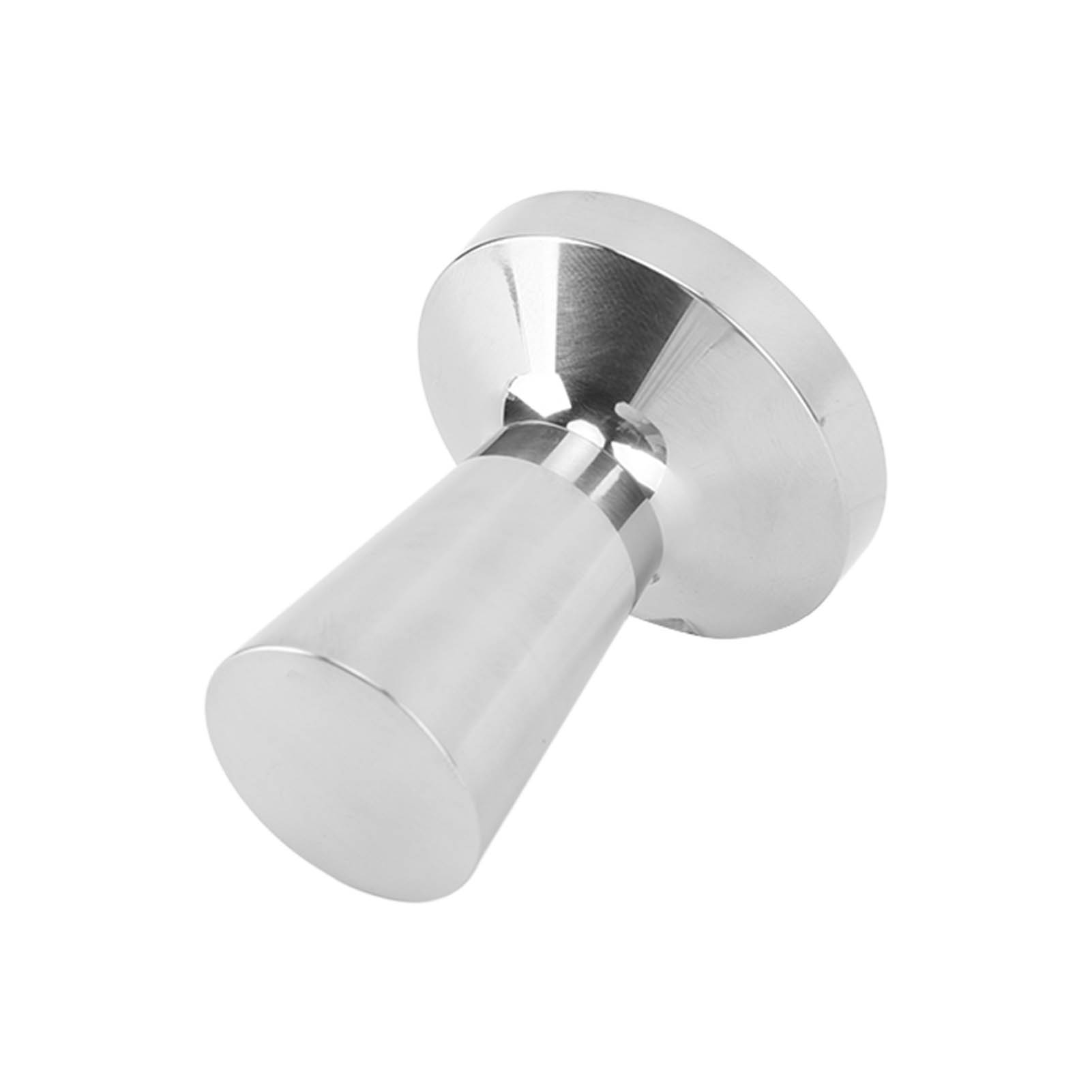 Ein Kaffeetampfer aus Metall. Er hat eine flache Basis und einen zylindrischen Griff. Der Hintergrund ist weiß.