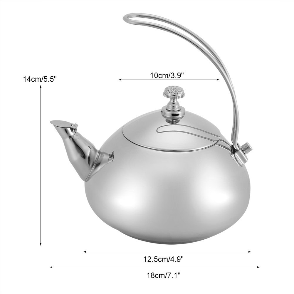 Eine glänzende silberne Teekanne mit gebogenem Griff und Ausguss. Abmessungen: 14 cm/5,5" Höhe, 18 cm/7,1" Breite, 10 cm/3,9" oberer Durchmesser.