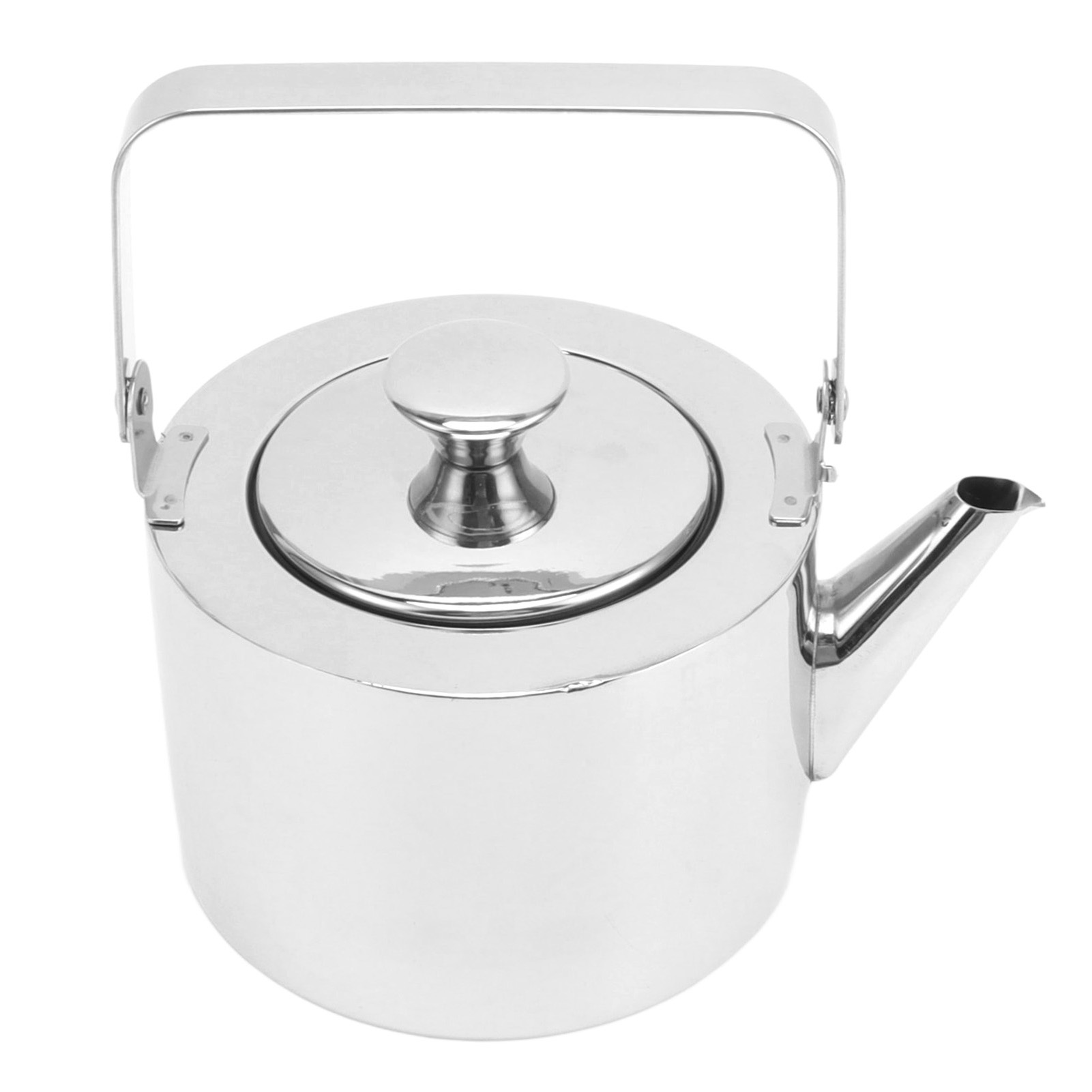 Ein glänzender, silberner Wasserkocher mit Griff, Ausguss und Deckel auf weißem Hintergrund. Es ist ein traditioneller Herdkocher.