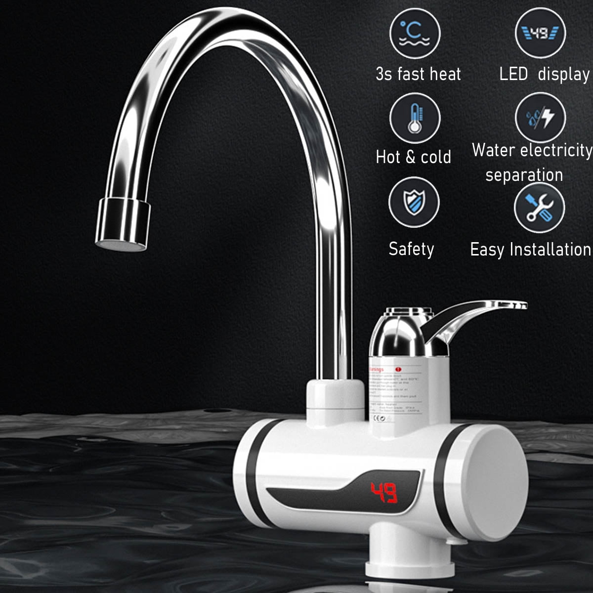 Ein weißer und silberner elektrischer Wasserhahn mit digitaler Anzeige von 49. Symbole zeigen Funktionen wie schnelles Heizen und Sicherheit an.