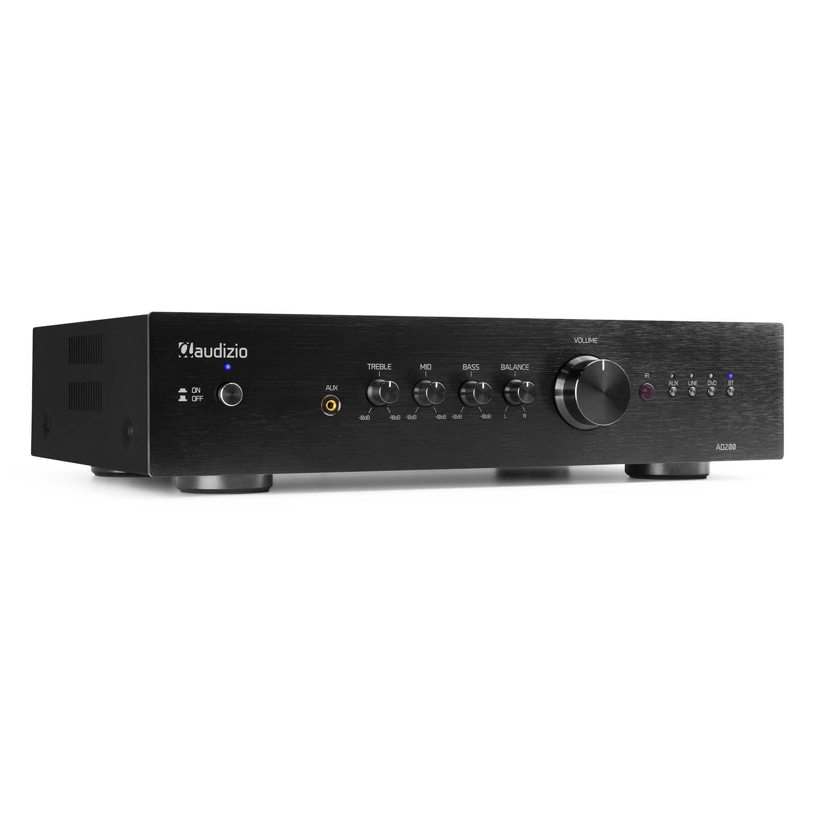 Un amplificador Audizio negro con controles de volumen, agudos, graves y balance. Tiene varias opciones de entrada y botones de encendido.