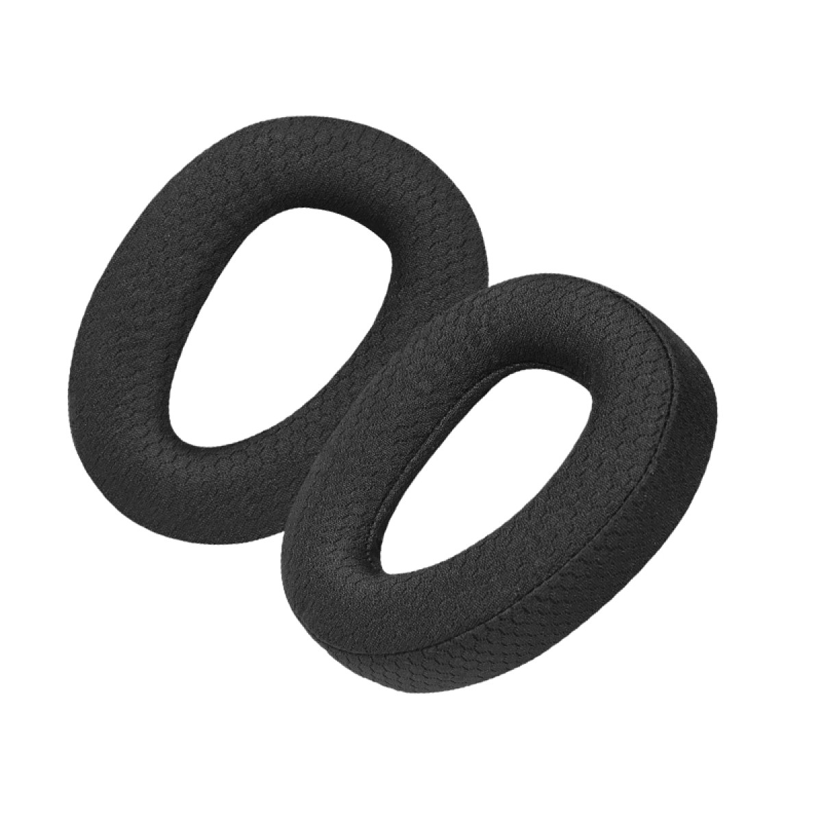 Due cuscinetti auricolari neri e ovali per cuffie su sfondo bianco. Hanno una superficie strutturata e un foro al centro.