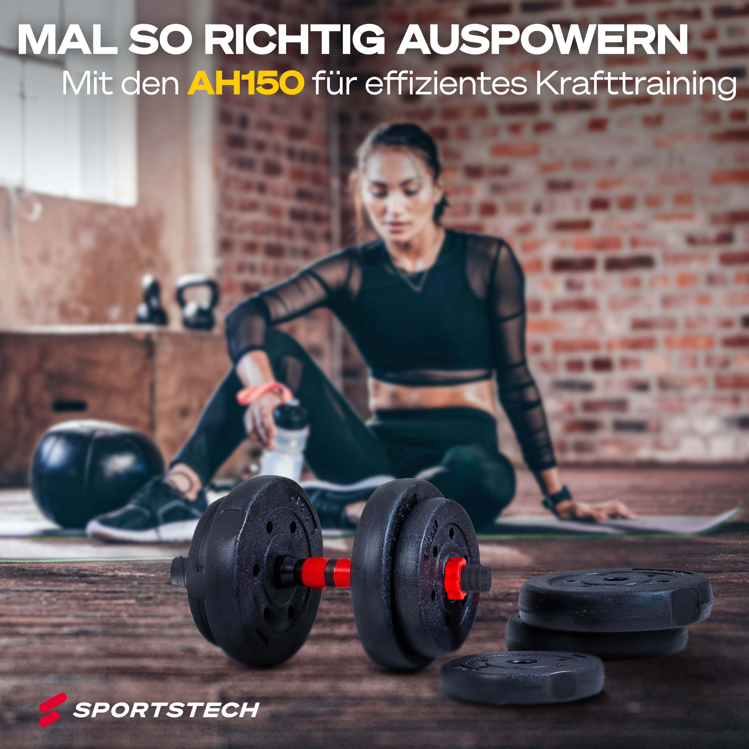 Eine Frau in Sportkleidung ruht sich in der Nähe von Gewichten aus. Das Bild zeigt eine Hantel und Gewichtsplatten.