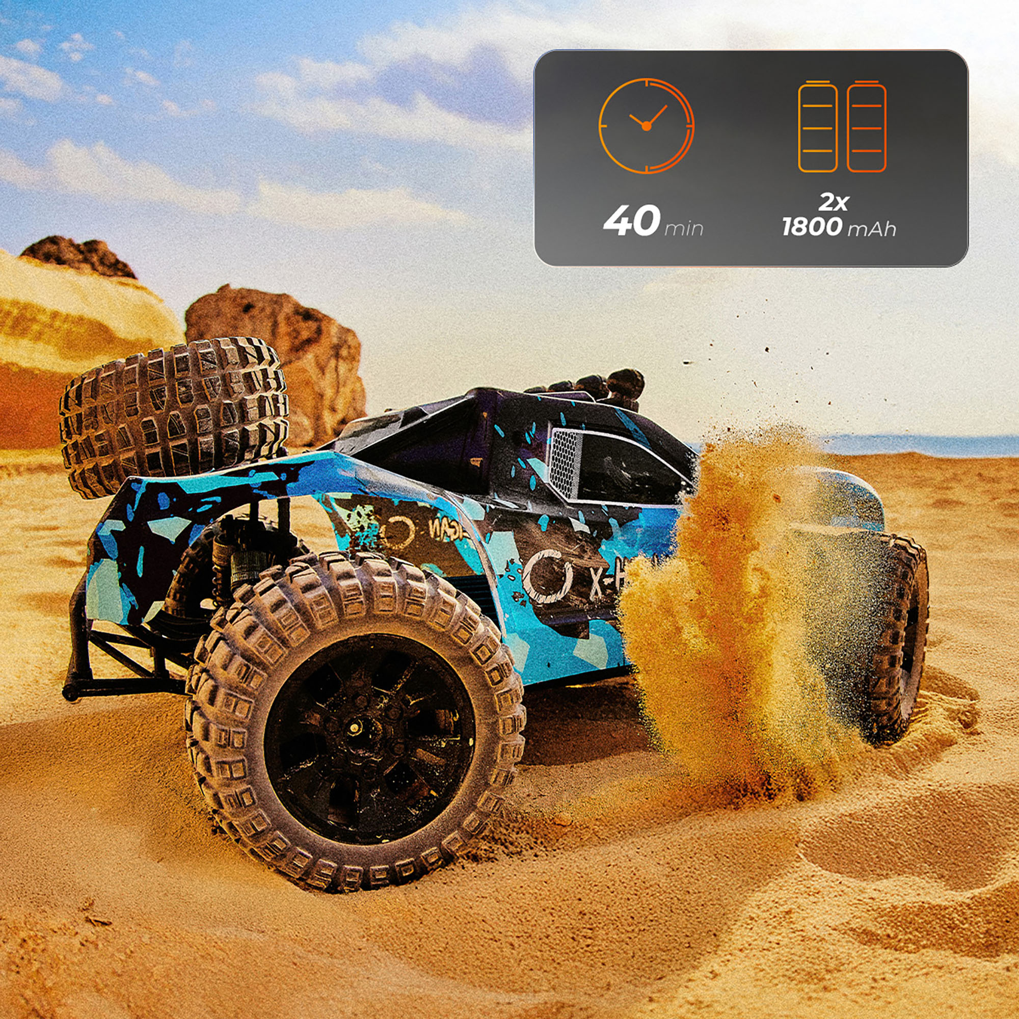 Niebiesko-czarny samochód RC wzbija piasek na plaży. Panel informacyjny pokazuje 40 min czasu pracy i szczegóły baterii.