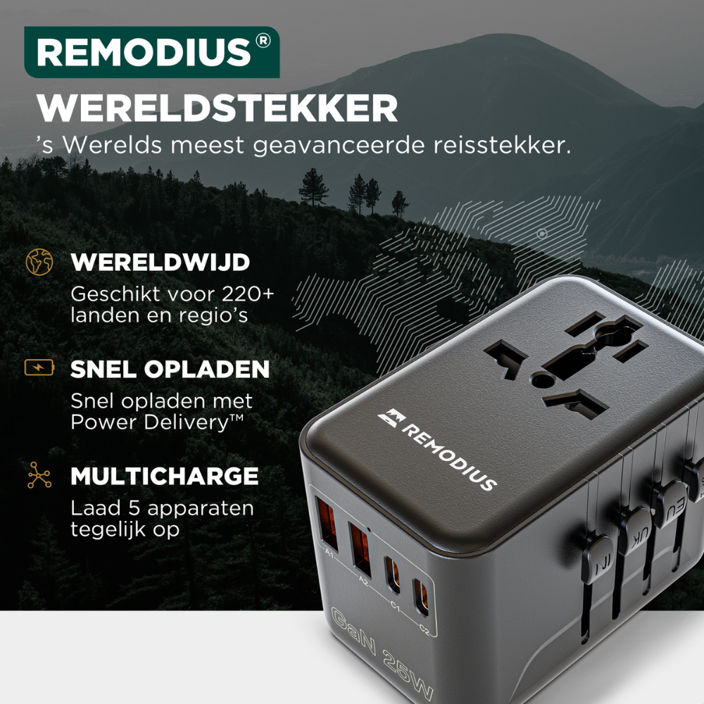 Un adaptateur de voyage mondial Remodius noir. Il possède plusieurs types de prises, des ports USB et une étiquette GaN 25W, sur fond de montagne.