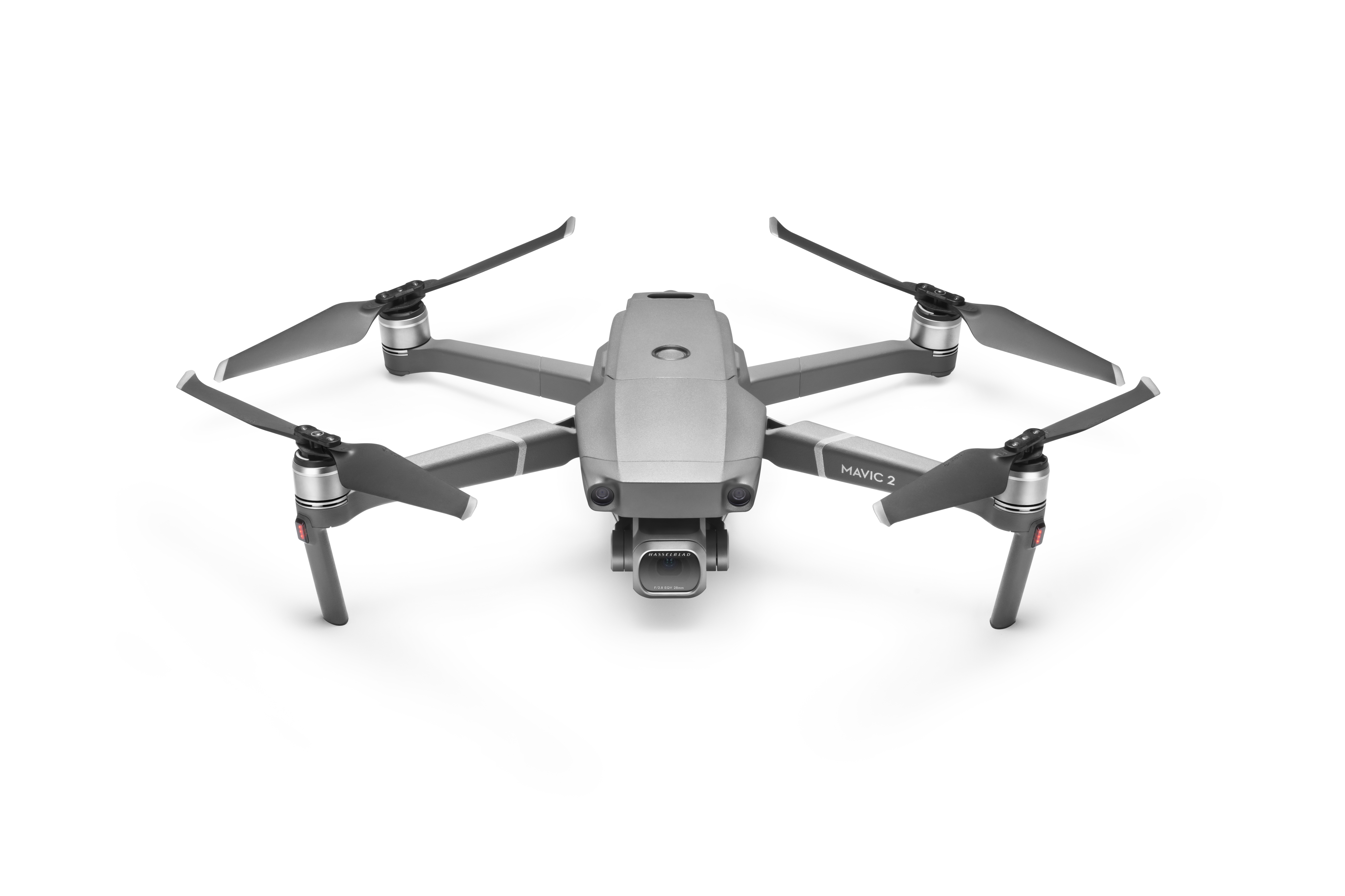 Eine graue Mavic 2 Pro Drohne mit vier Propellern, Kamera und Fahrwerk. Sie befindet sich auf weißem Hintergrund.