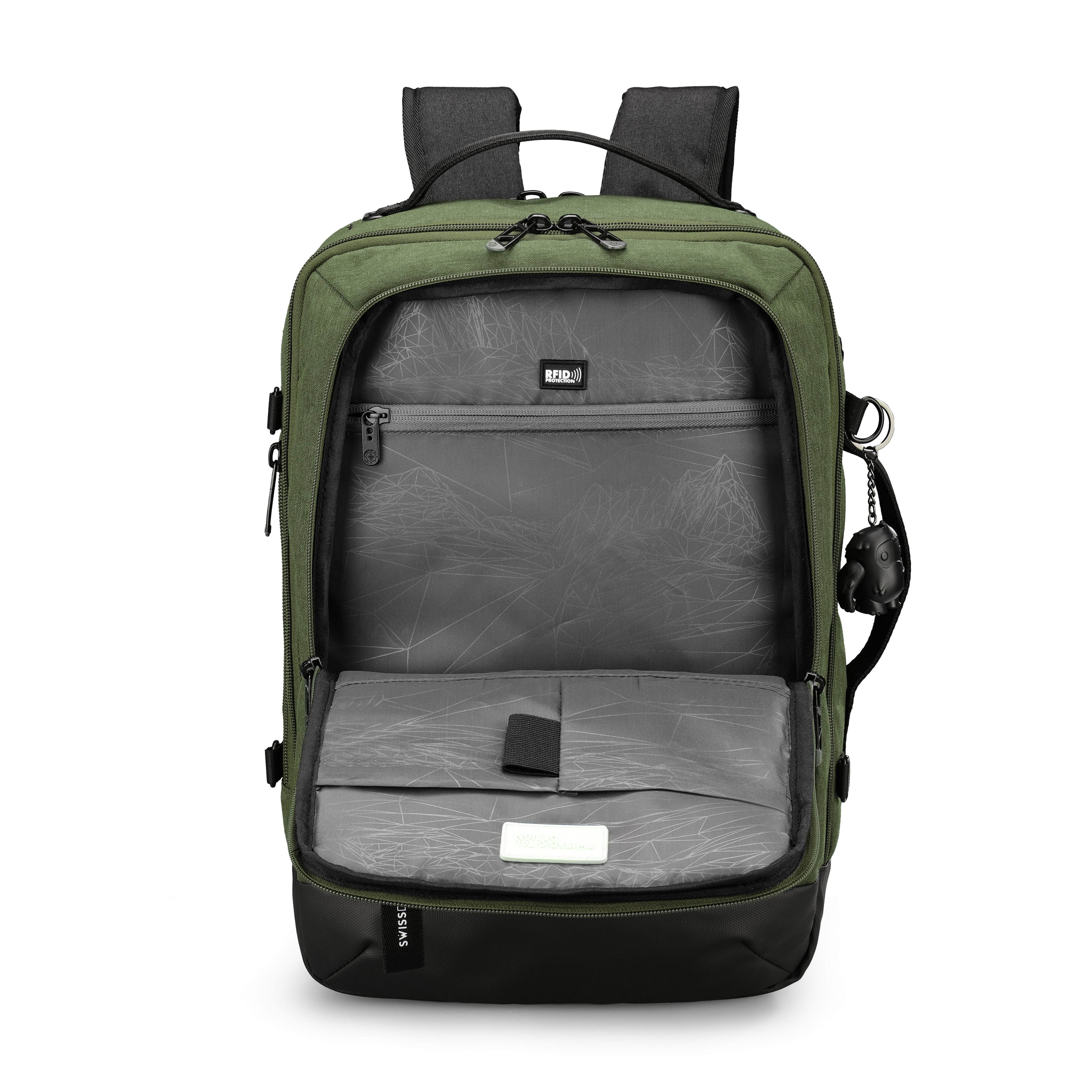 Zaino verde e nero con scomparti aperti, cerniere e un piccolo ciondolo nero, su sfondo bianco.