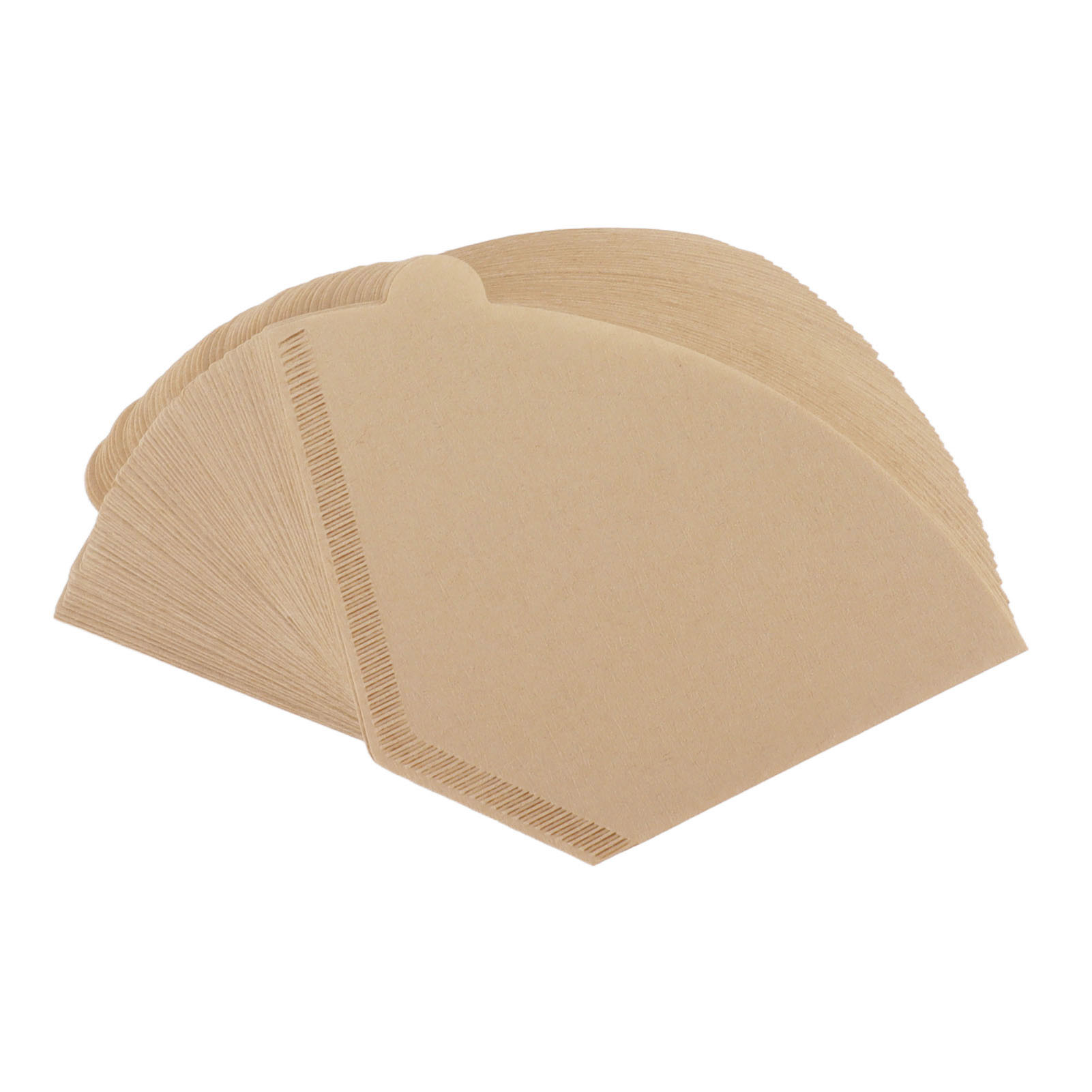 Ein Stapel brauner Papier-Kaffeefilter, auf weißem Hintergrund aufgefächert.