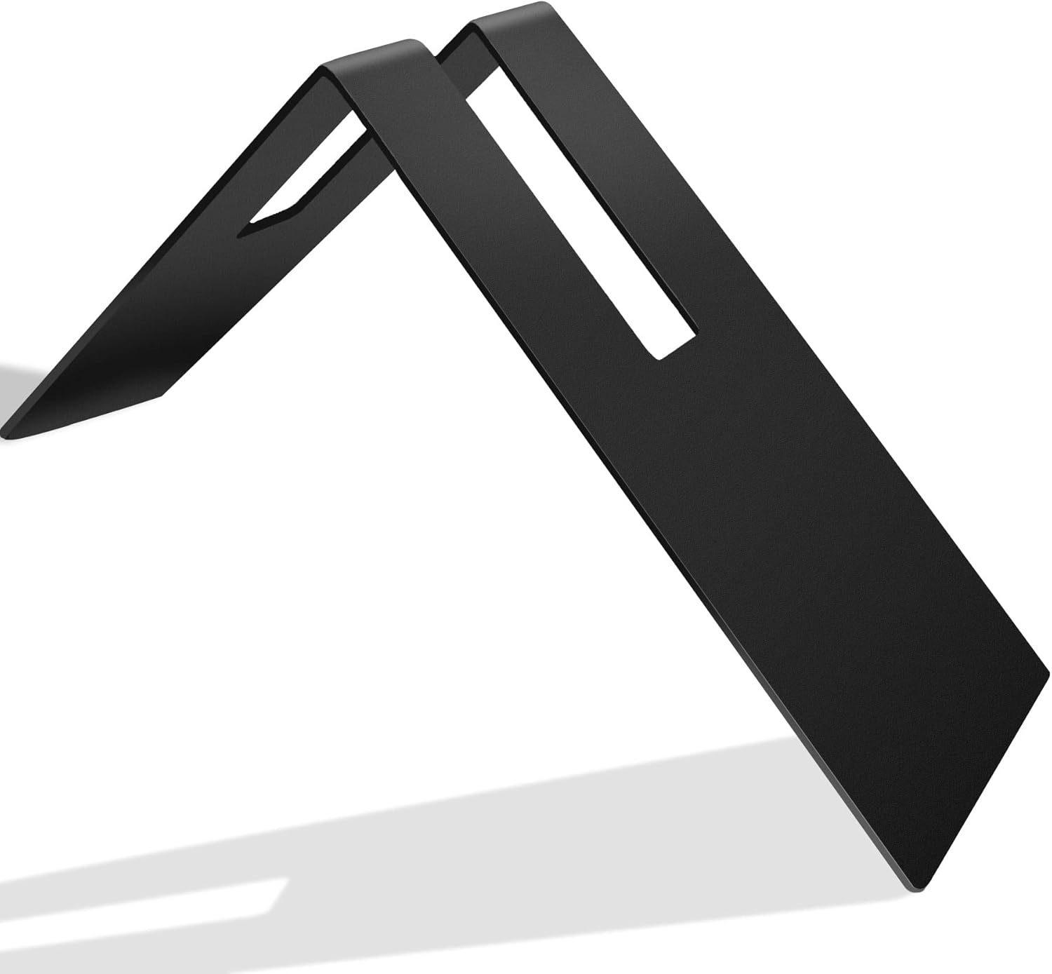 Ein schwarzer Metallständer mit gebogenem Design. Er steht auf weißem Hintergrund und wirft einen Schatten.