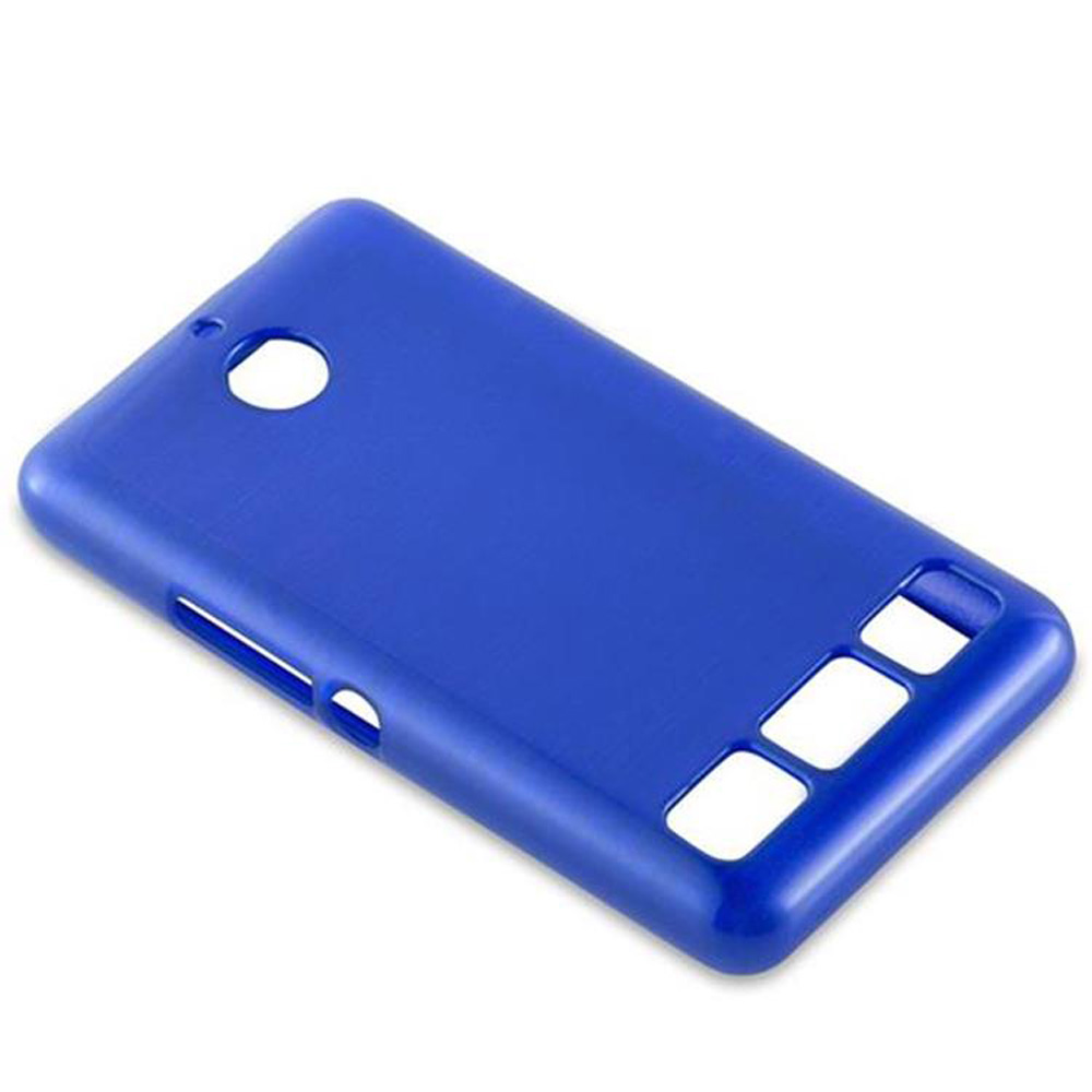 Una funda azul para teléfono con recortes para la cámara y los botones está sobre una superficie blanca. La funda tiene un acabado brillante.