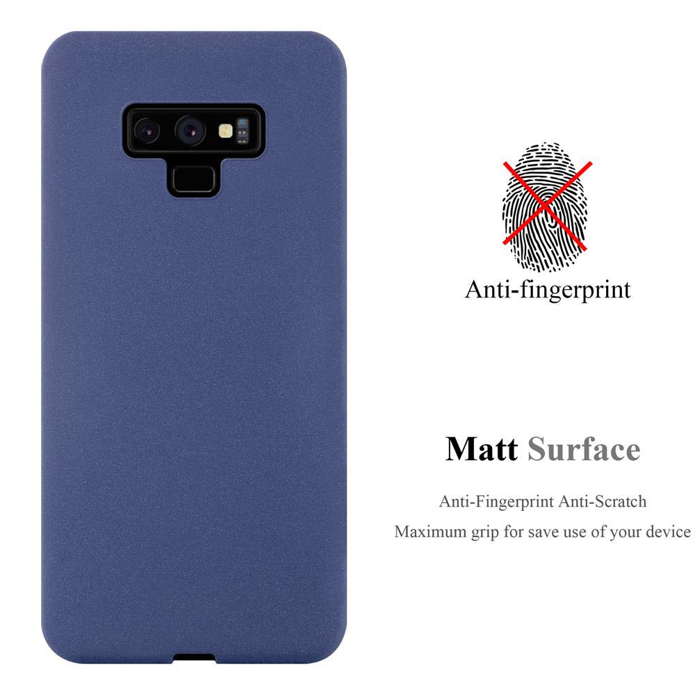 Una custodia blu per telefono con ritaglio per fotocamera a sinistra. Testo a destra: 'Anti-impronta' e 'Superficie opaca'.