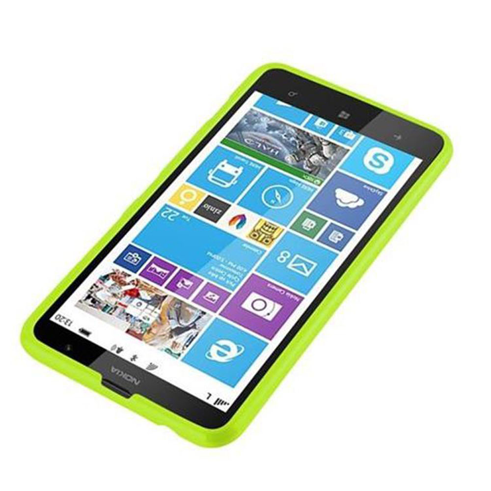 Un smartphone Nokia avec un étui vert est affiché en diagonale. L'écran affiche des vignettes d'applications. C'est un fond blanc.