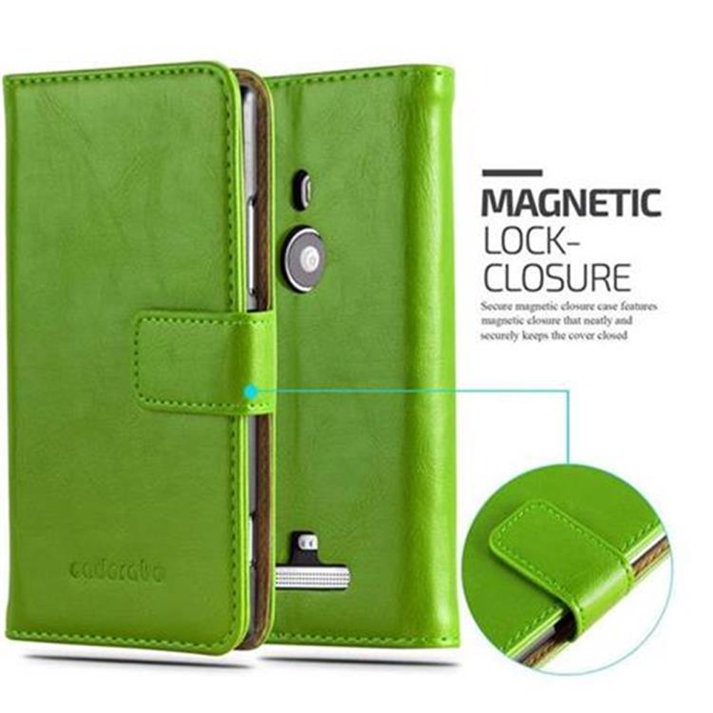 Custodia per telefono in pelle verde con chiusura magnetica. Include un fermaglio, un ritaglio per la fotocamera e il marchio 'cadarabo'.