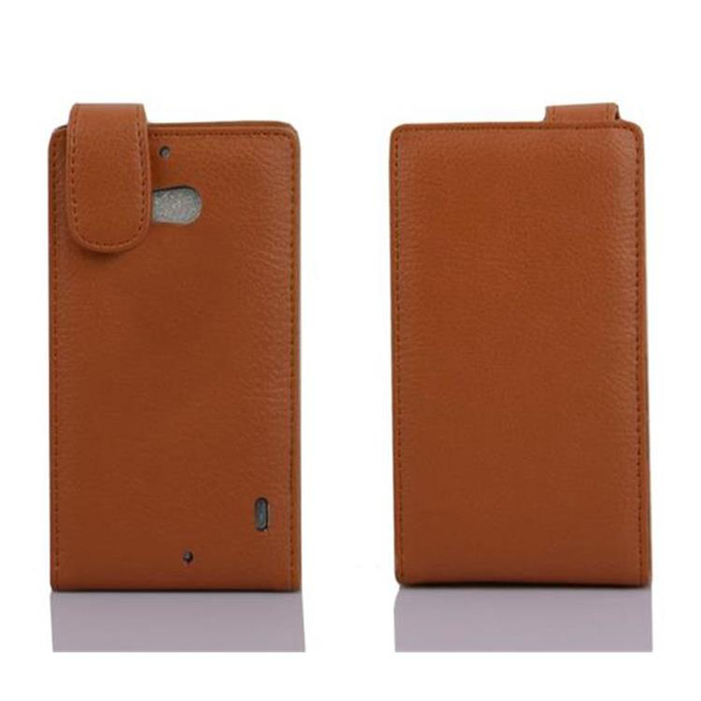Dos fundas de teléfono de cuero marrón. Una con cierre, la otra sin. Ambas tienen un diseño y costuras similares.