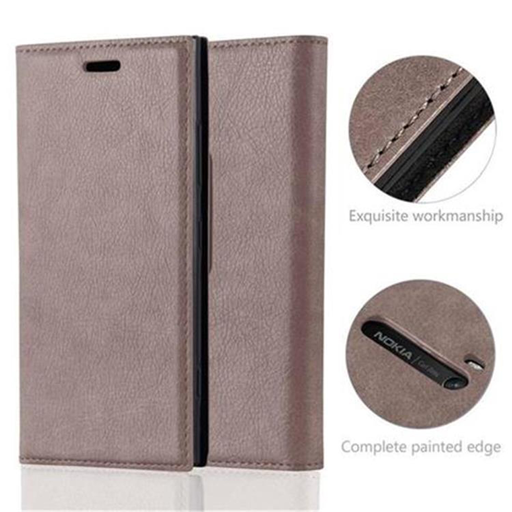 Viene mostrata una custodia per telefono in pelle marrone, aperta per mostrare l'interno. I dettagli includono un'etichetta Nokia e il testo 'Exquisite workmanship'.